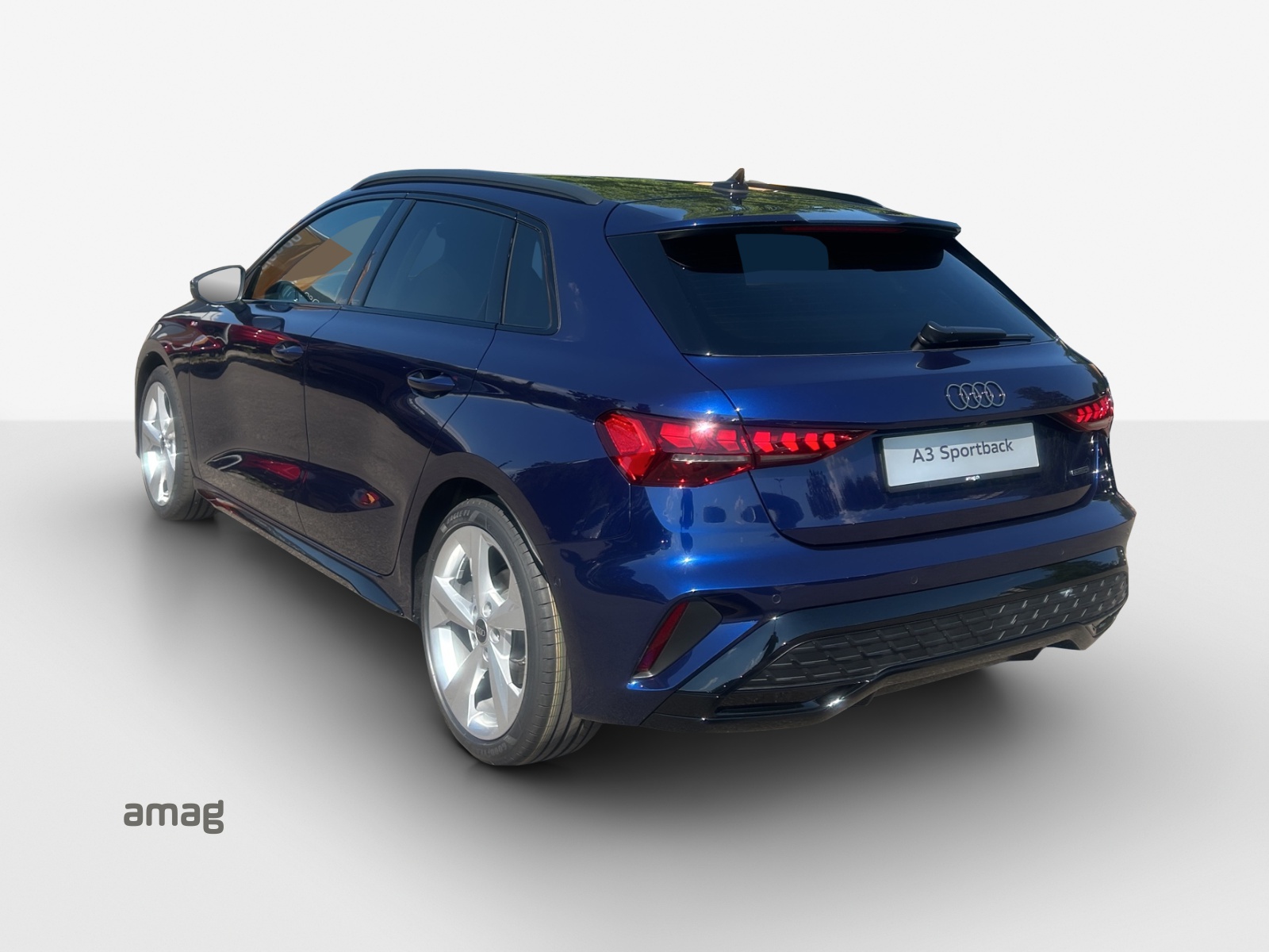 AUDI A3 Sportback 35 TFSI S line-showroom-element-2