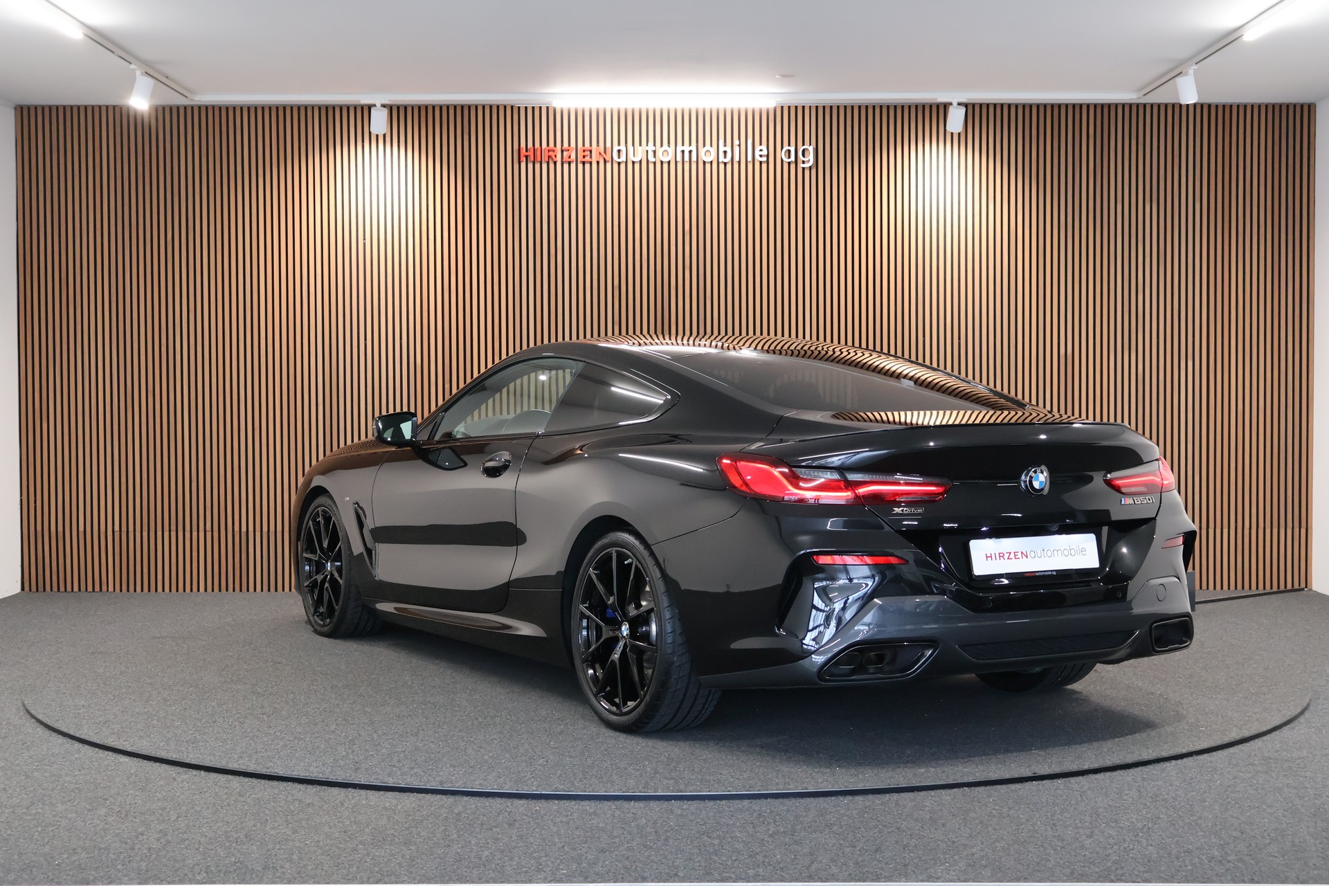 BMW M850i xDrive Steptronic-showroom-element-2