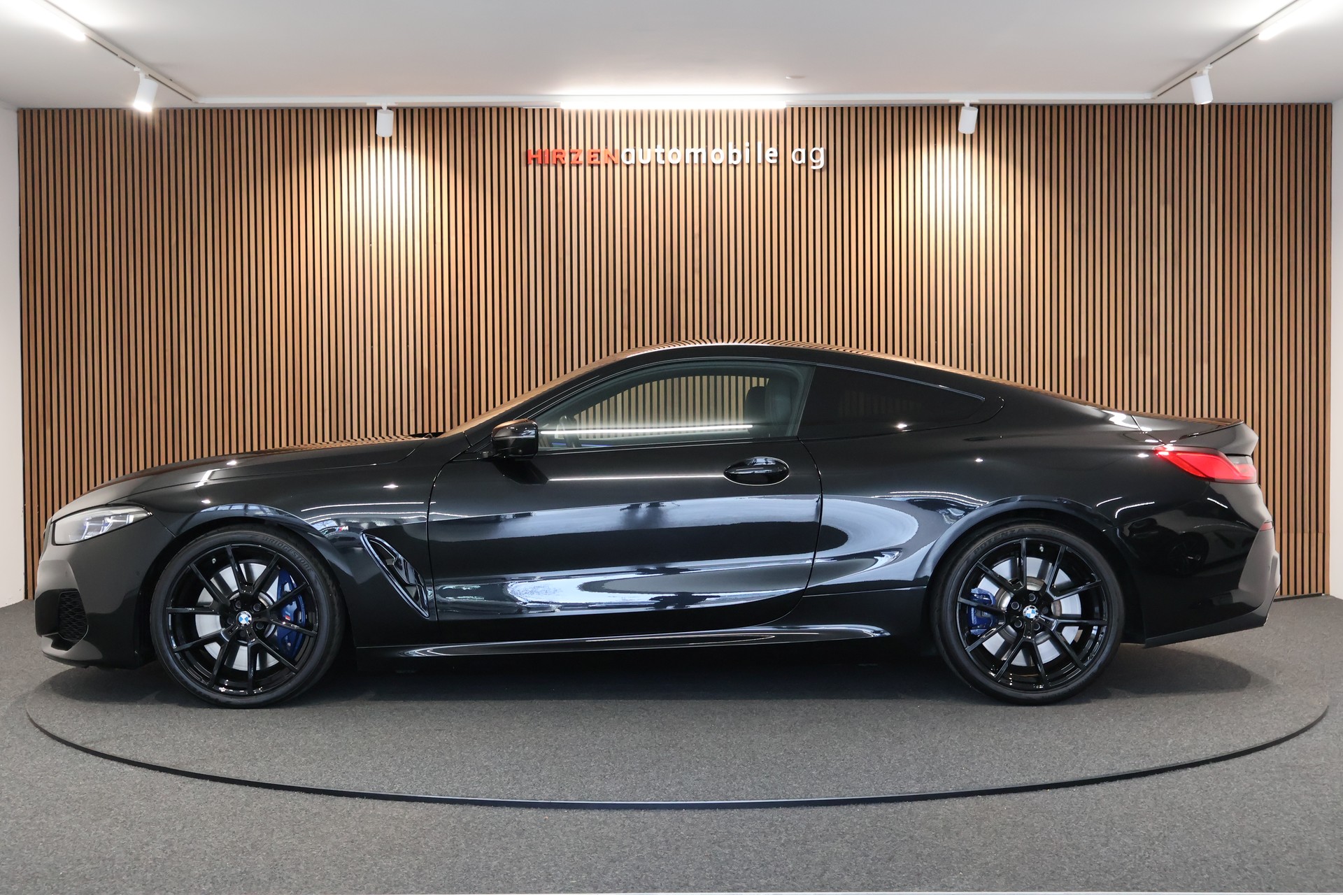 BMW M850i xDrive Steptronic-showroom-element-1