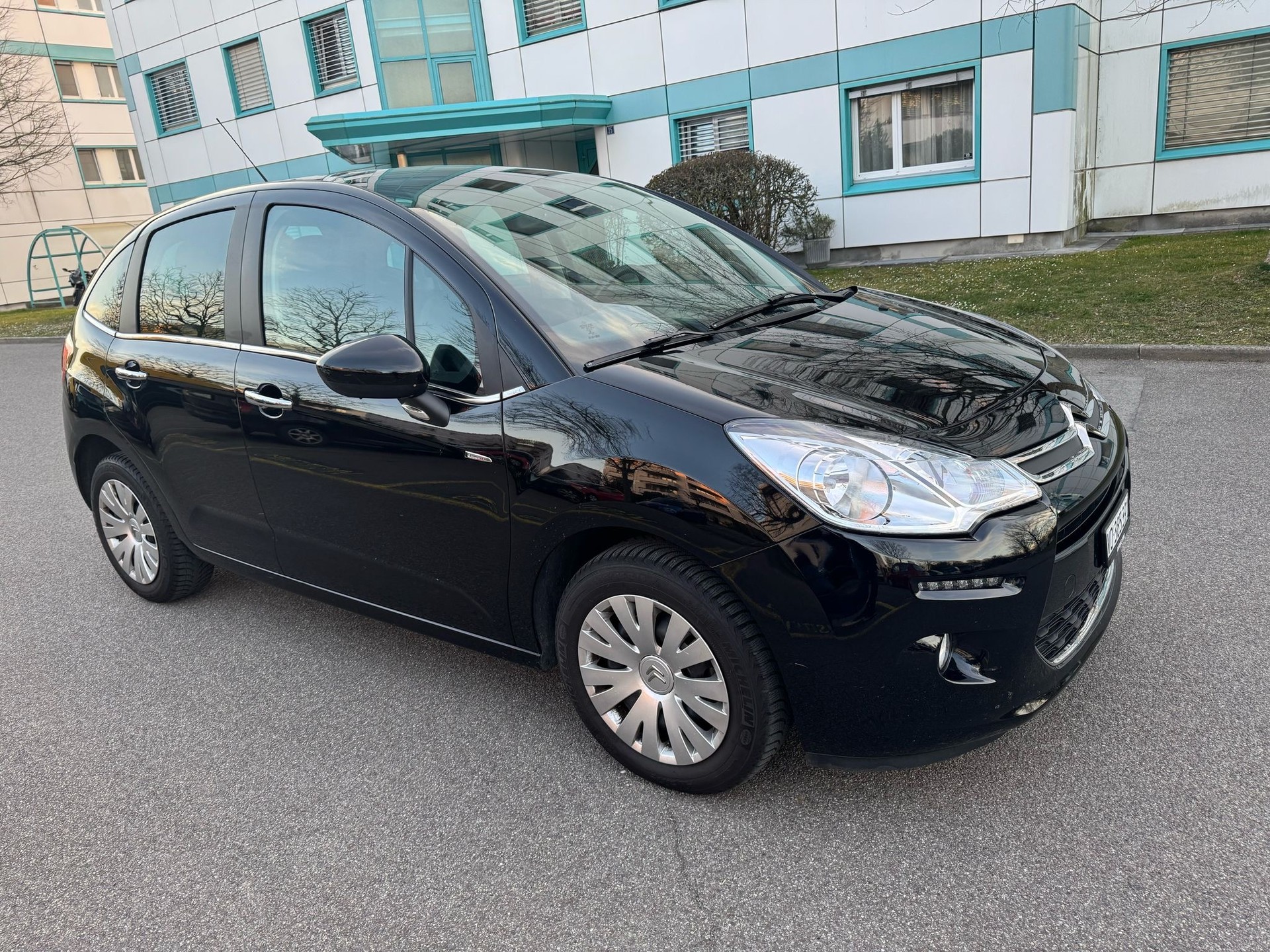 CITROEN C3 1.2i PureTech Exclusive-image-1
