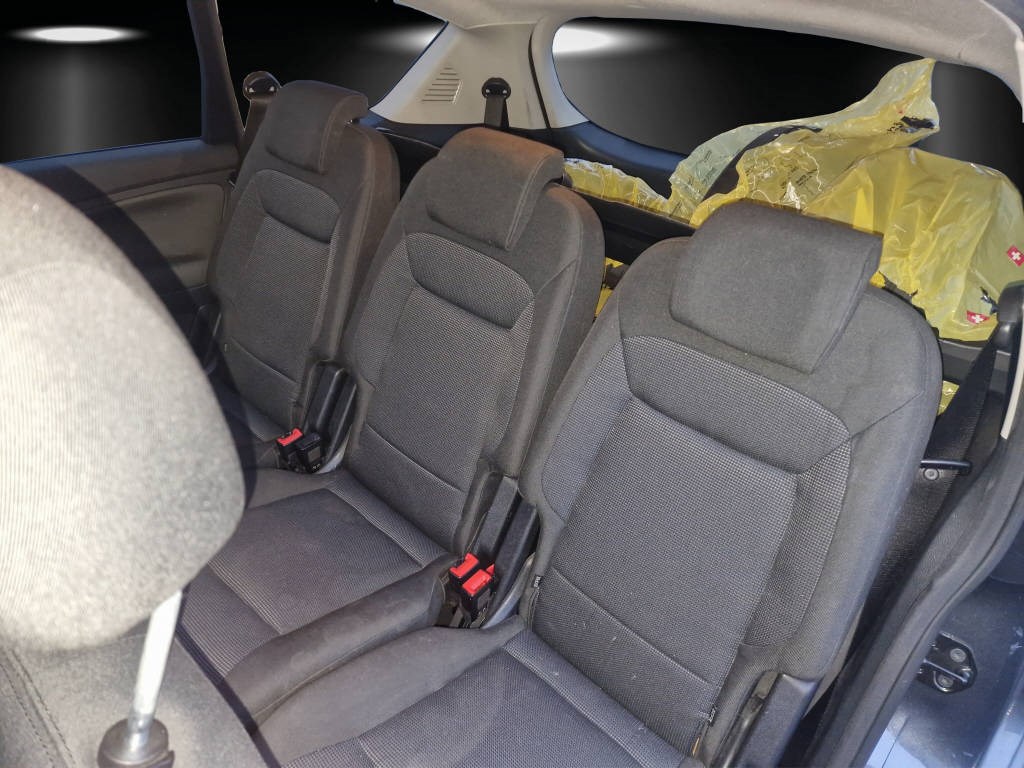 FORD S-Max 2.5i Turbo 20V Titanium S 7 Pl-image-9