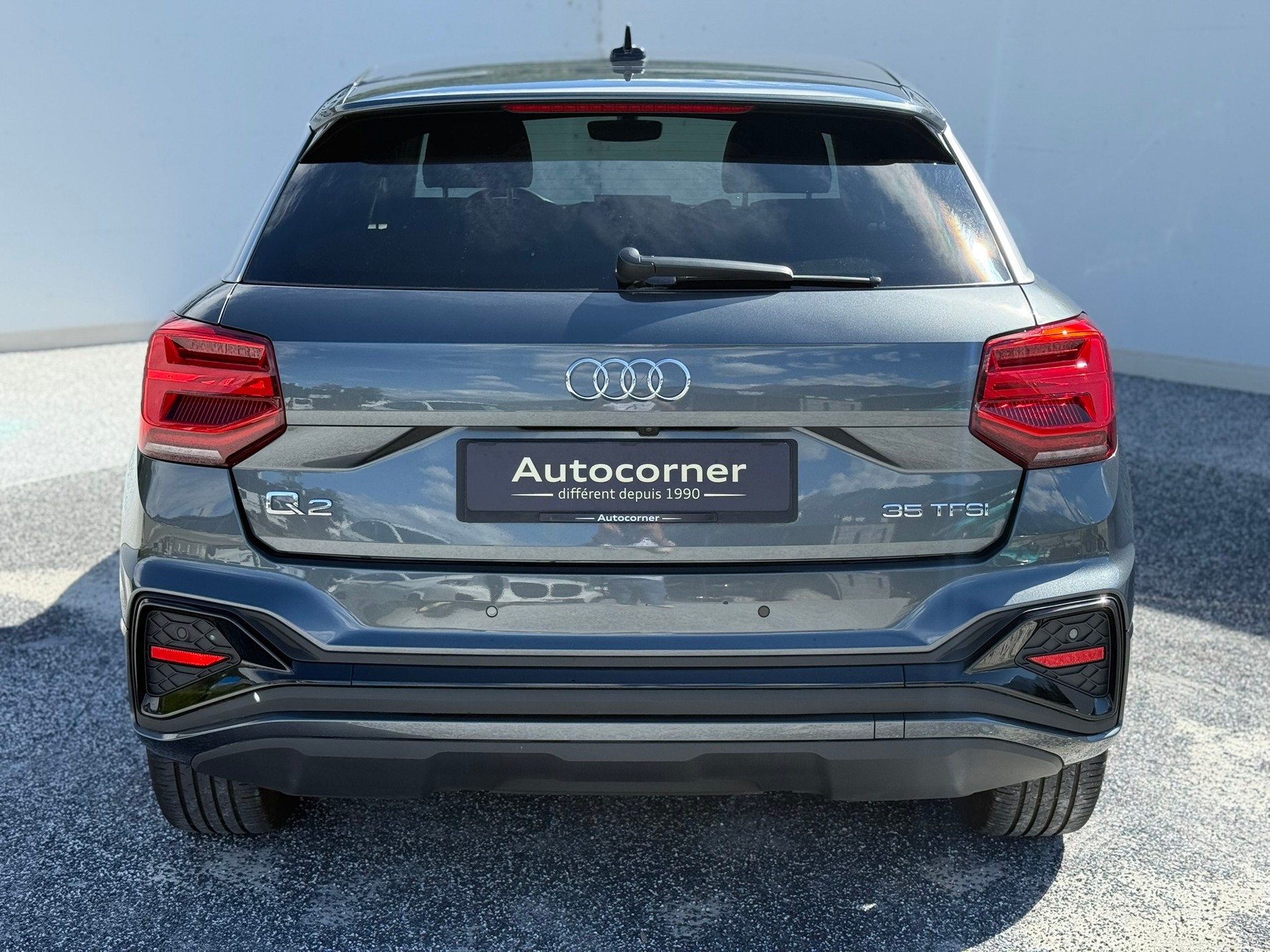 AUDI Q2 35 TFSI S line-showroom-element-3
