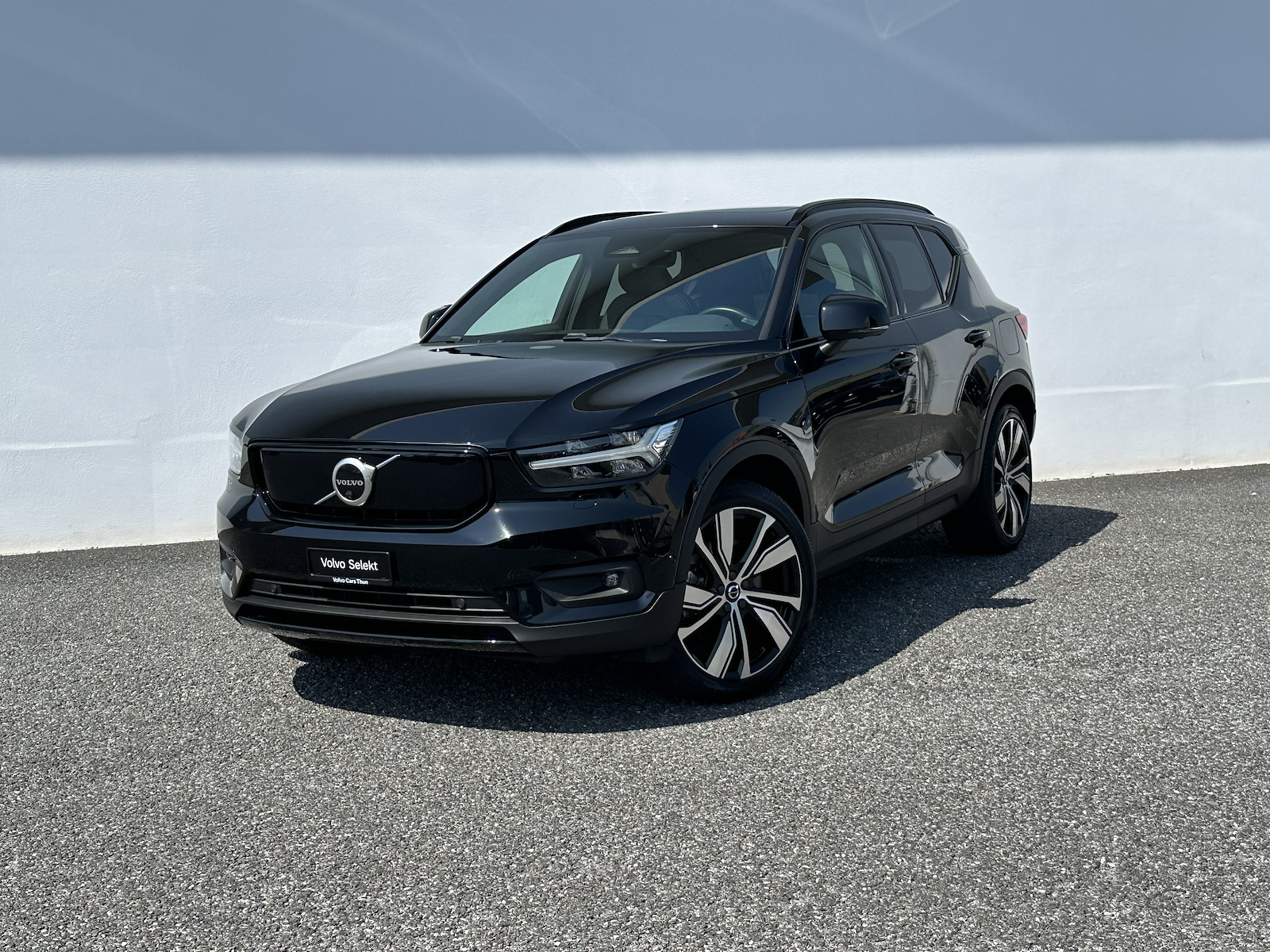 VOLVO XC40 P8 Twin Pro (SUV / Geländewagen) Volvo VOLVO XC40 P8 Twin Pro (SUV / Geländewagen)