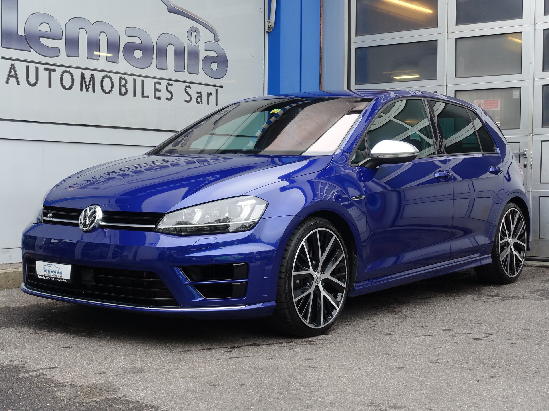 VW Golf 2.0 TSI R 4Motion DSG-showroom-element-1