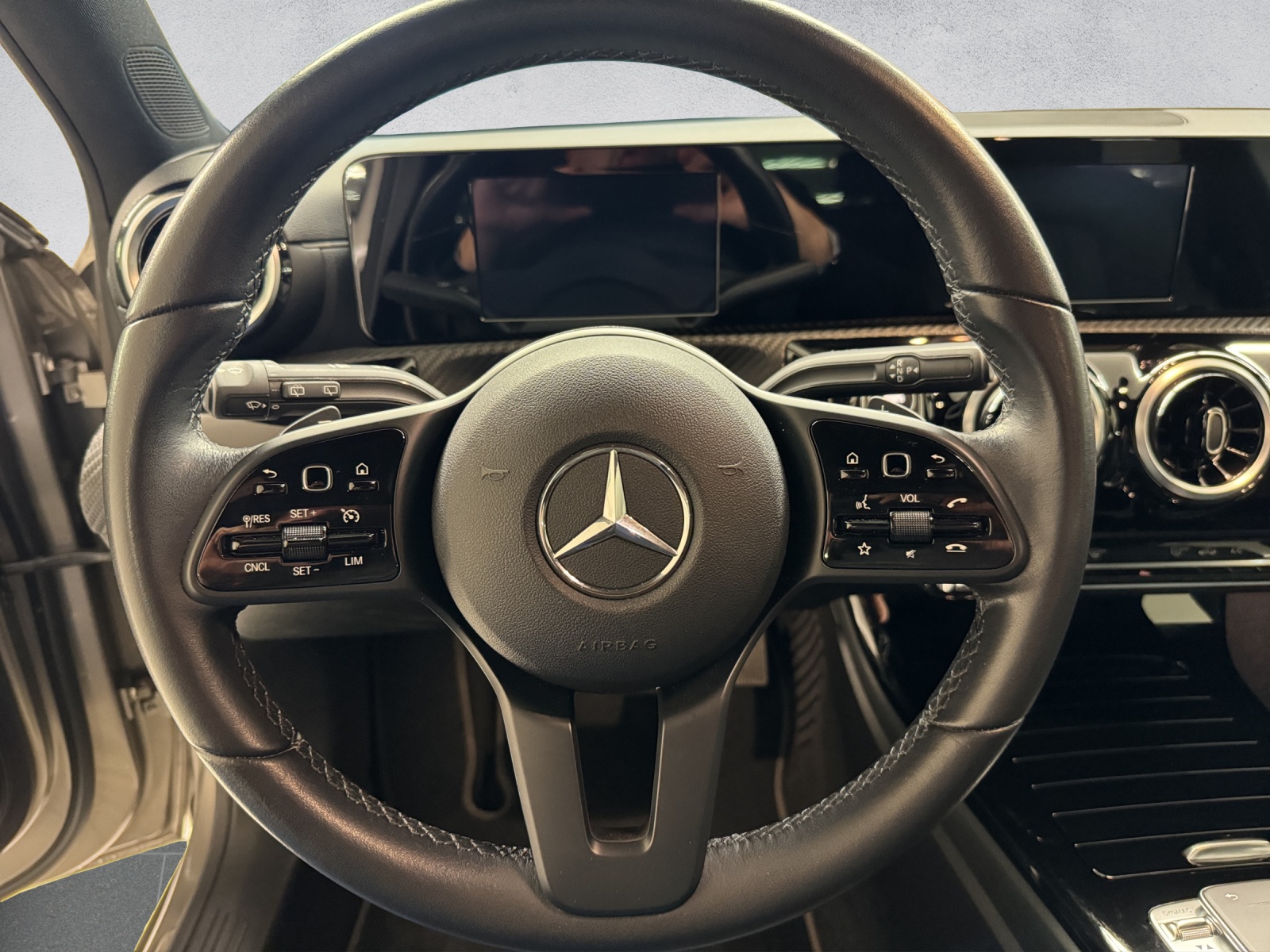 MERCEDES-BENZ A 180 d Progressive-image-7