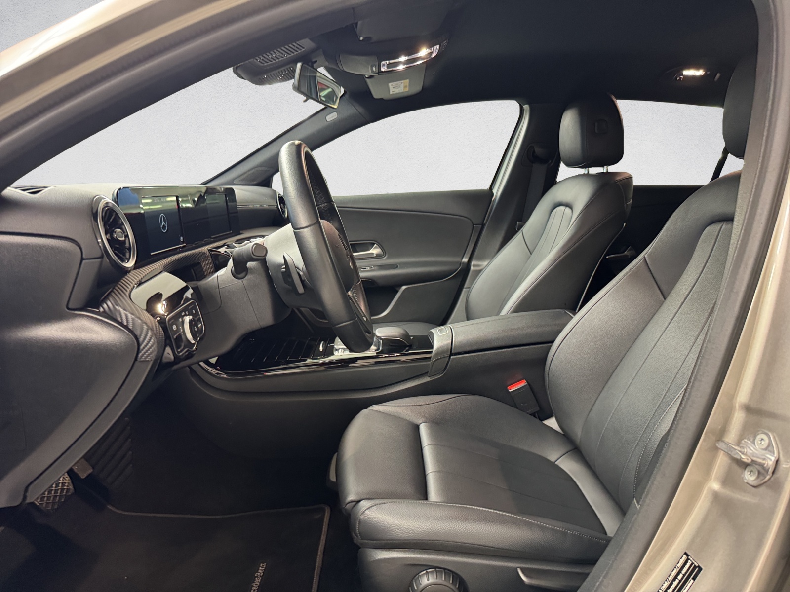 MERCEDES-BENZ A 180 d Progressive-image-8