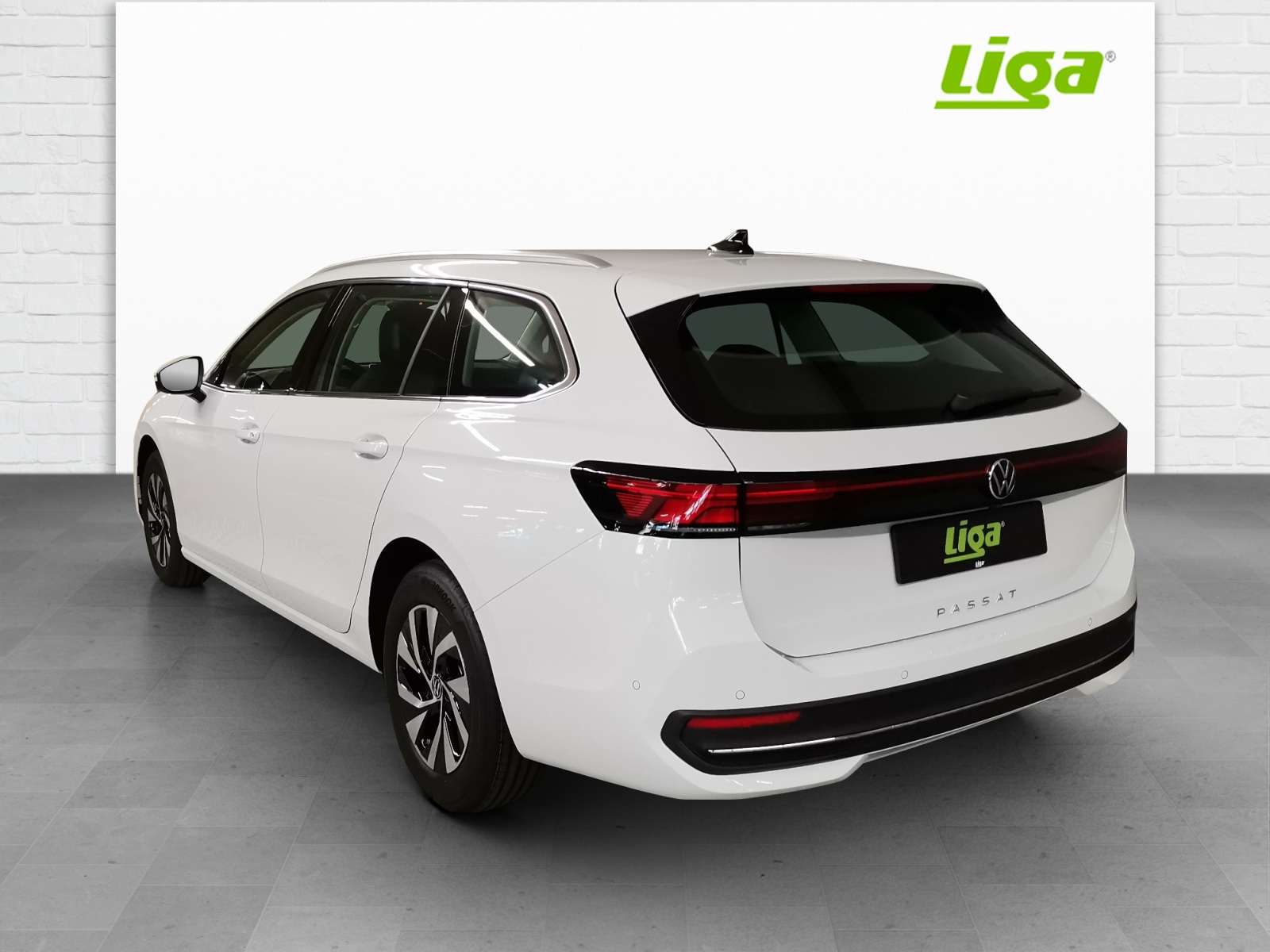 VW Passat Variant 2.0 TDI Business DSG-showroom-element-3