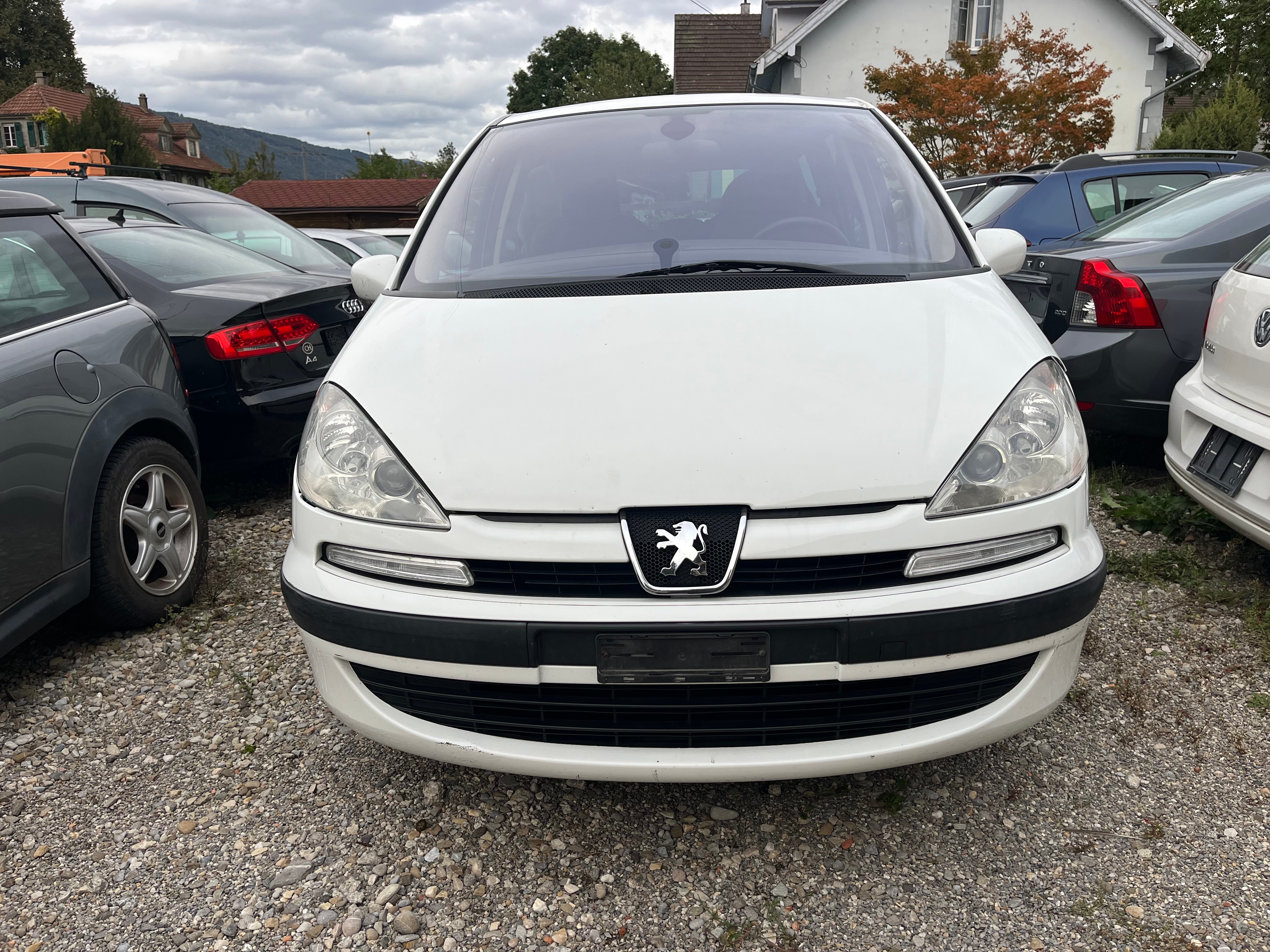 PEUGEOT 807 2.0 16V SR Family (Kompaktvan / Minivan)