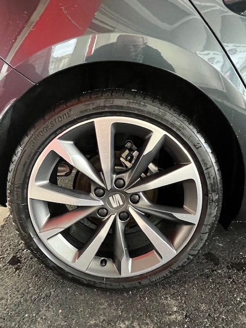 SEAT Leon 1.5 eTSI mHEV DSG FR-image-2