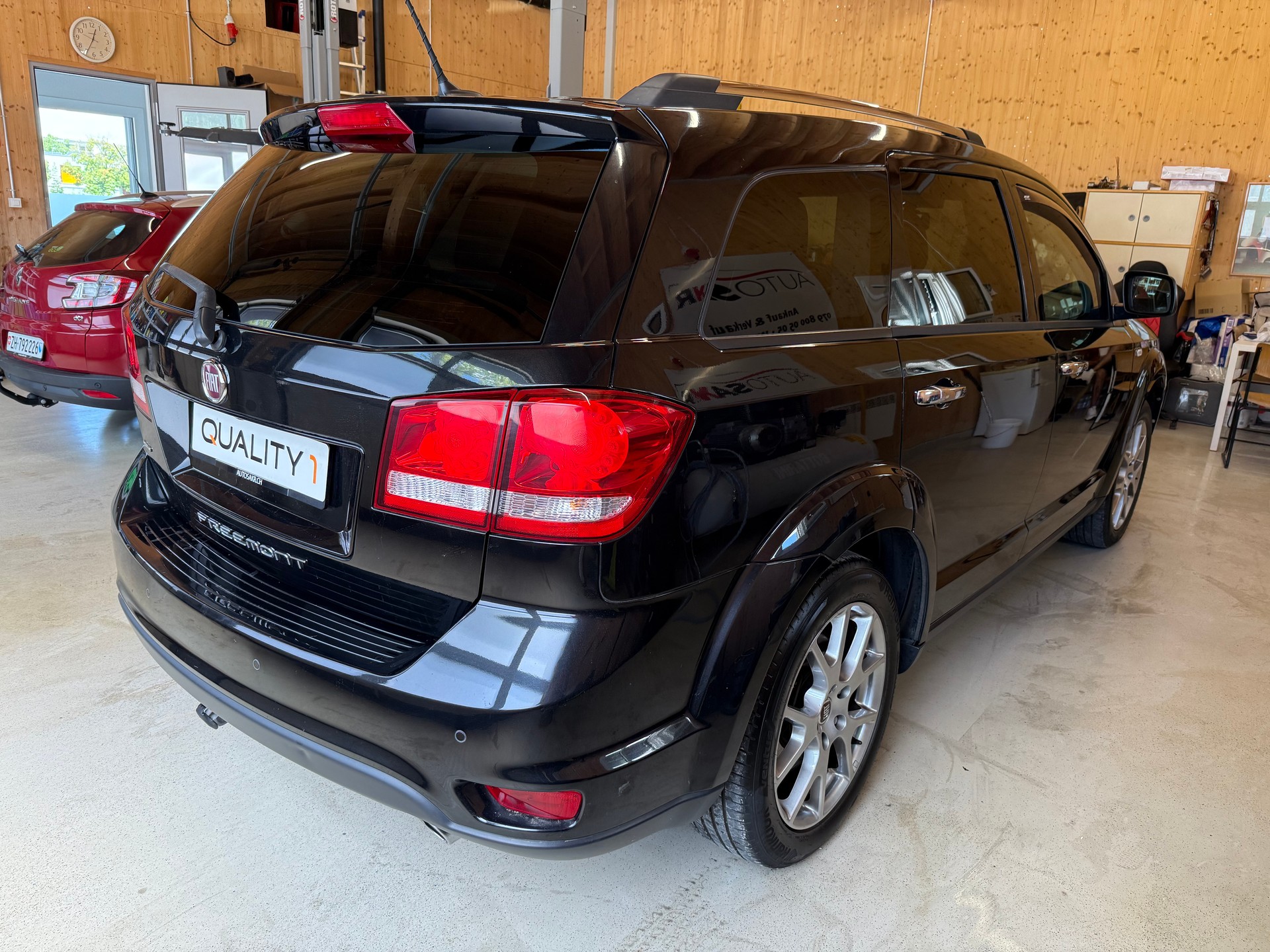 FIAT Freemont 3.6 V6 Lounge AWD Automatic-showroom-element-3