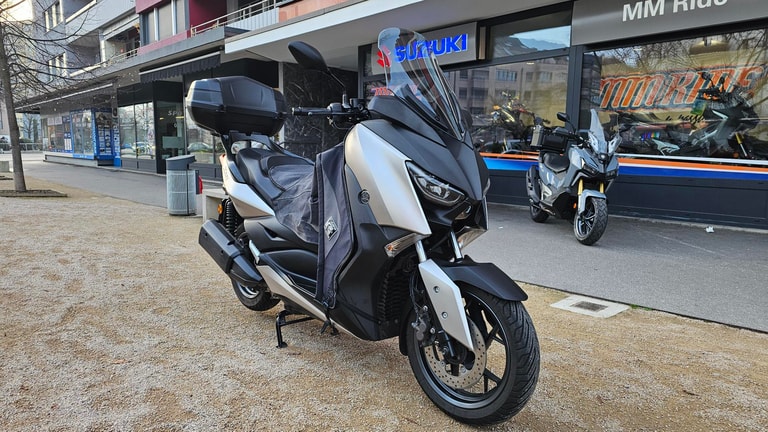 YAMAHA X-Max CZD 300 ABS