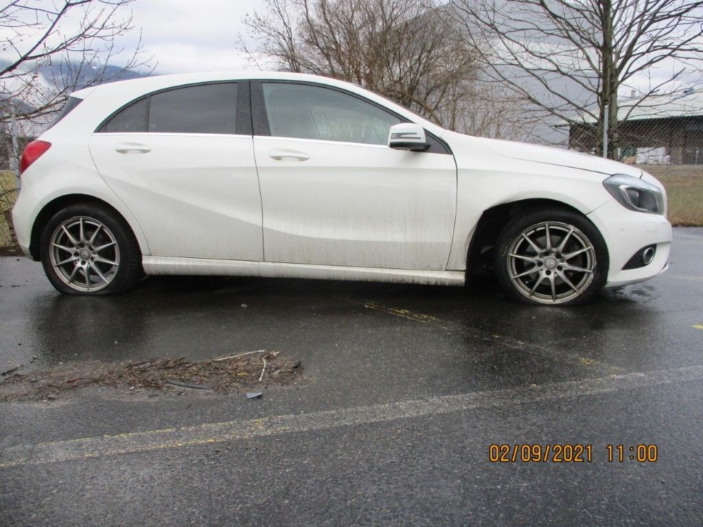 MERCEDES-BENZ A 180 Style-image-14