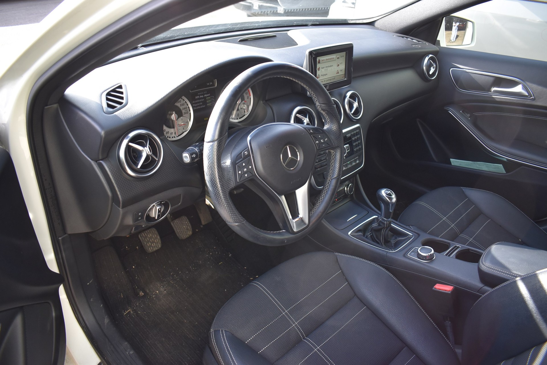 MERCEDES-BENZ A 180 Style-image-6