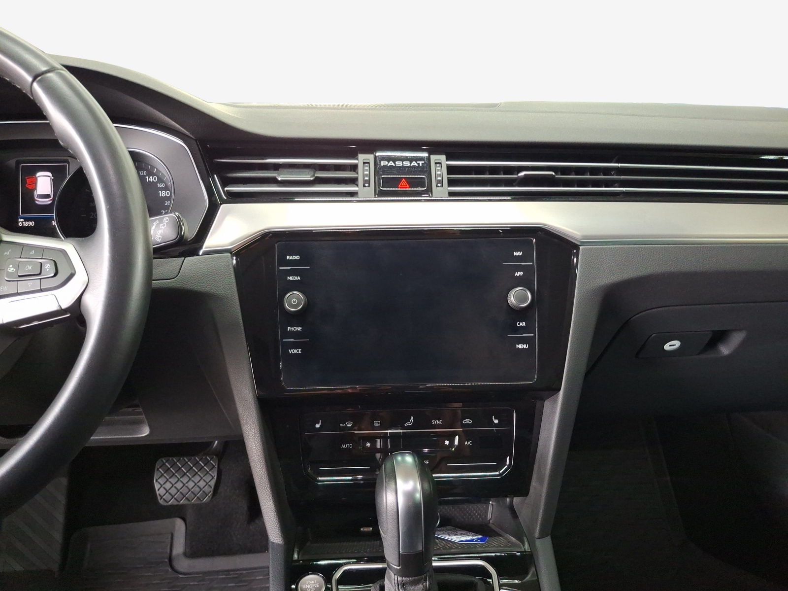 VW Passat 2.0 TDI BMT Elegance 4Motion DSG-image-10