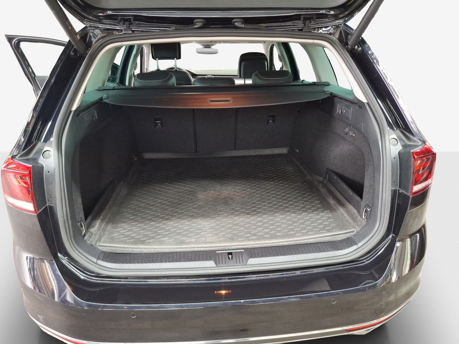 VW Passat 2.0 TDI BMT Elegance 4Motion DSG-image-12