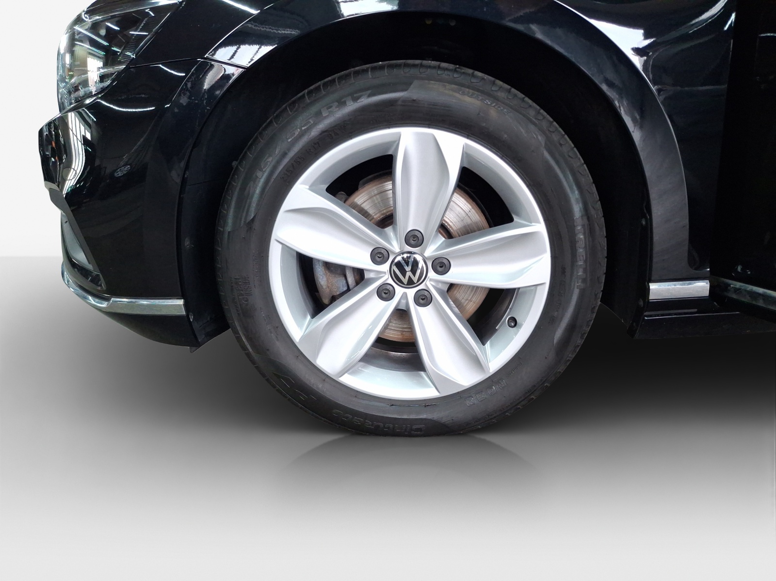 VW Passat 2.0 TDI BMT Elegance 4Motion DSG-image-14