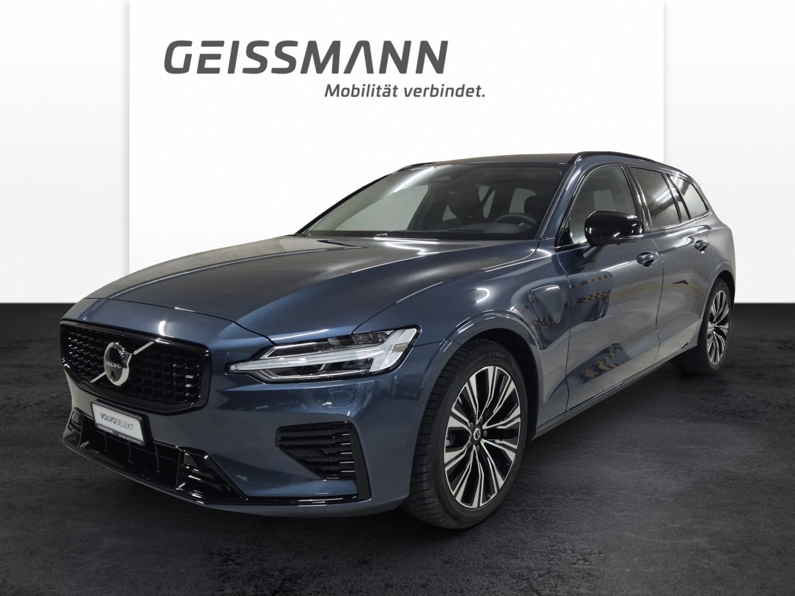 VOLVO V60 2.0 T8 TE Ultra Dark eAWD