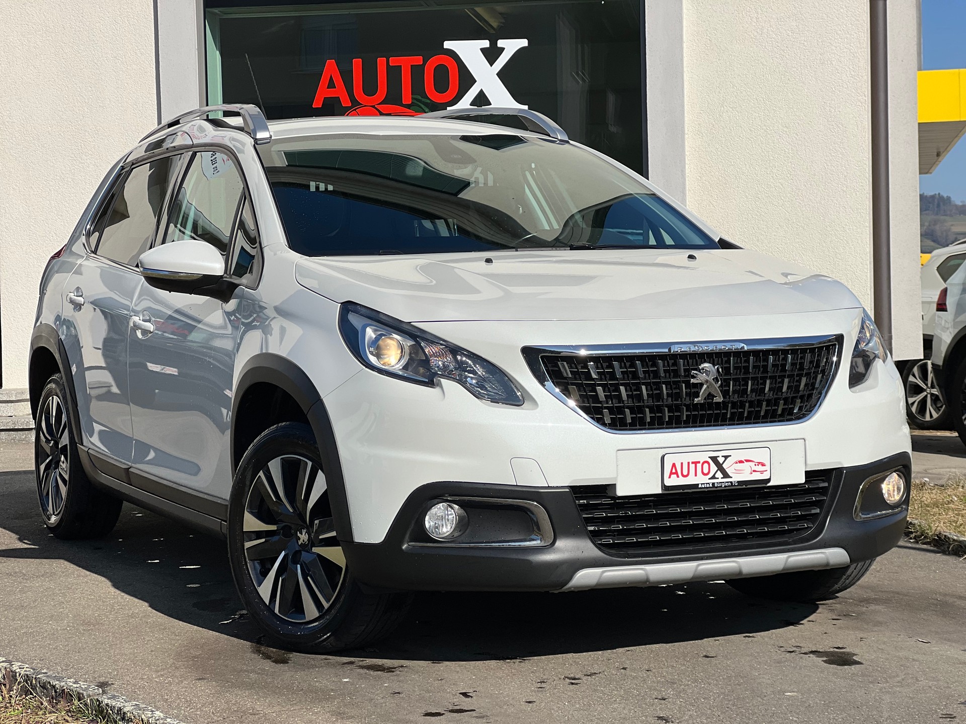 PEUGEOT 2008 1.6 BlueHDi Allure