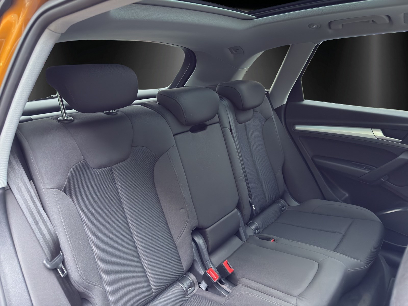 AUDI Q5 45 TFSI Black Edition quattro S-tronic-image-7