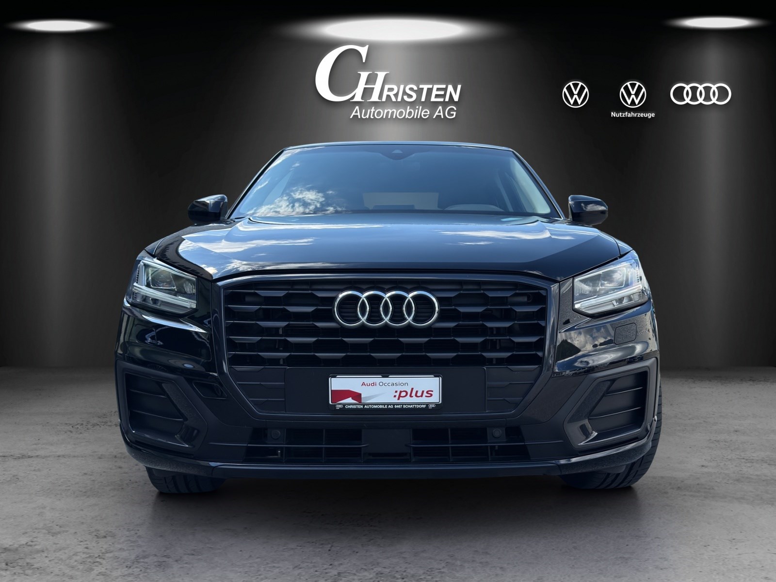 AUDI Q2 35 TFSI Sport Attraction-showroom-element-2