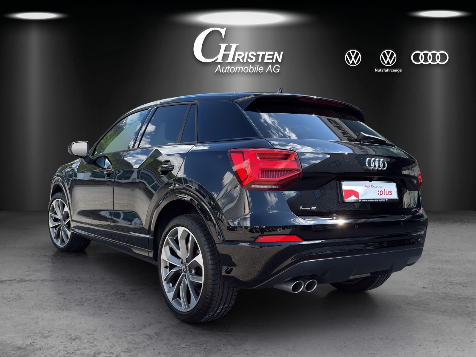 AUDI Q2 35 TFSI Sport Attraction-showroom-element-3