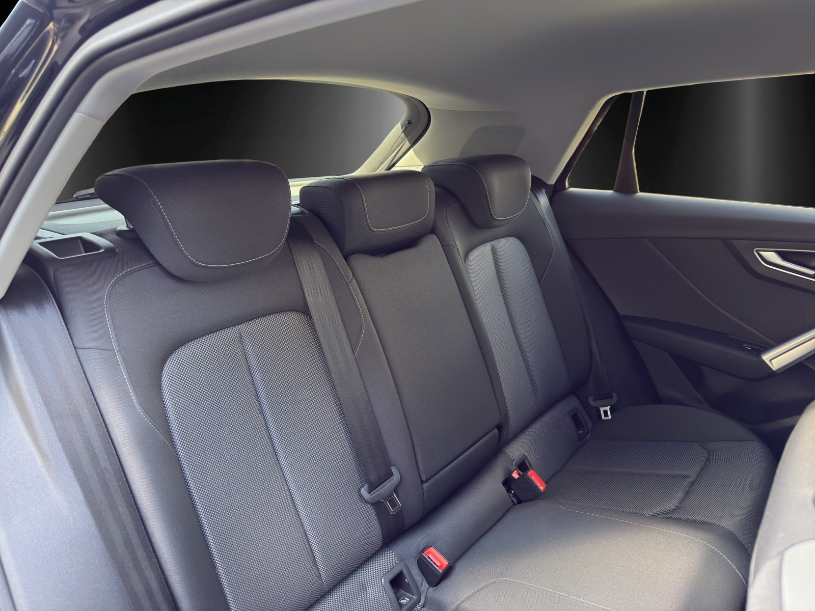 AUDI Q2 35 TFSI Sport Attraction-image-7