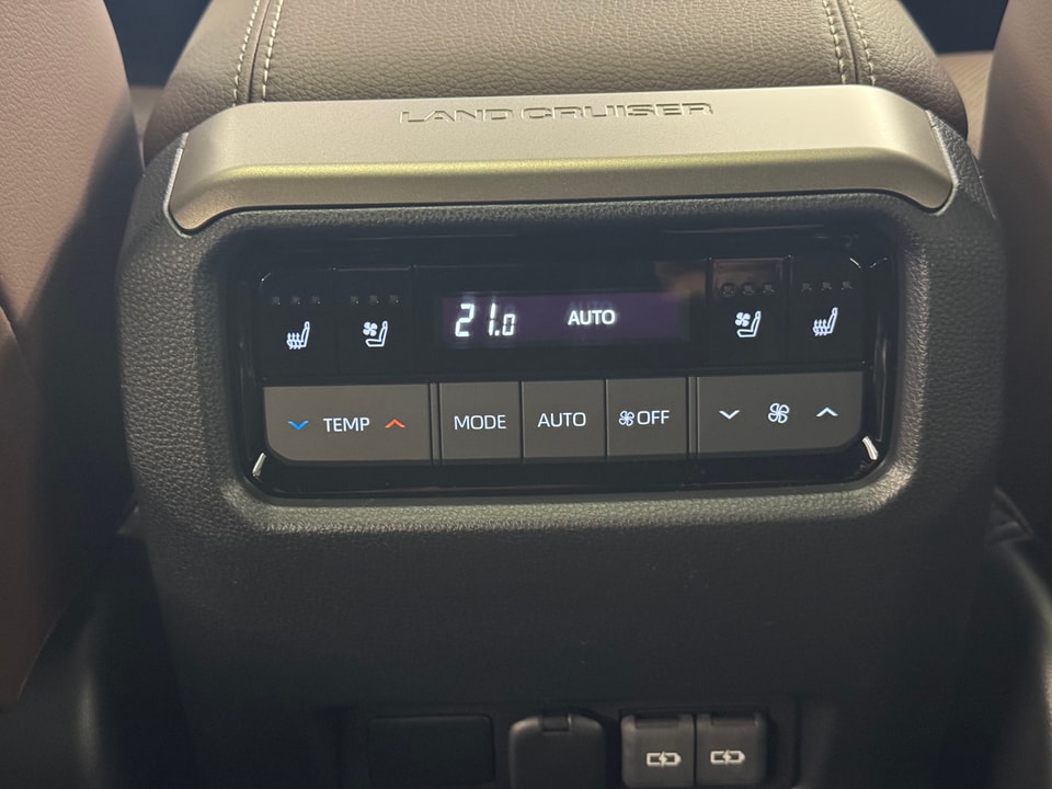 Land Cruiser 2.8 D 48V Invincible AWD