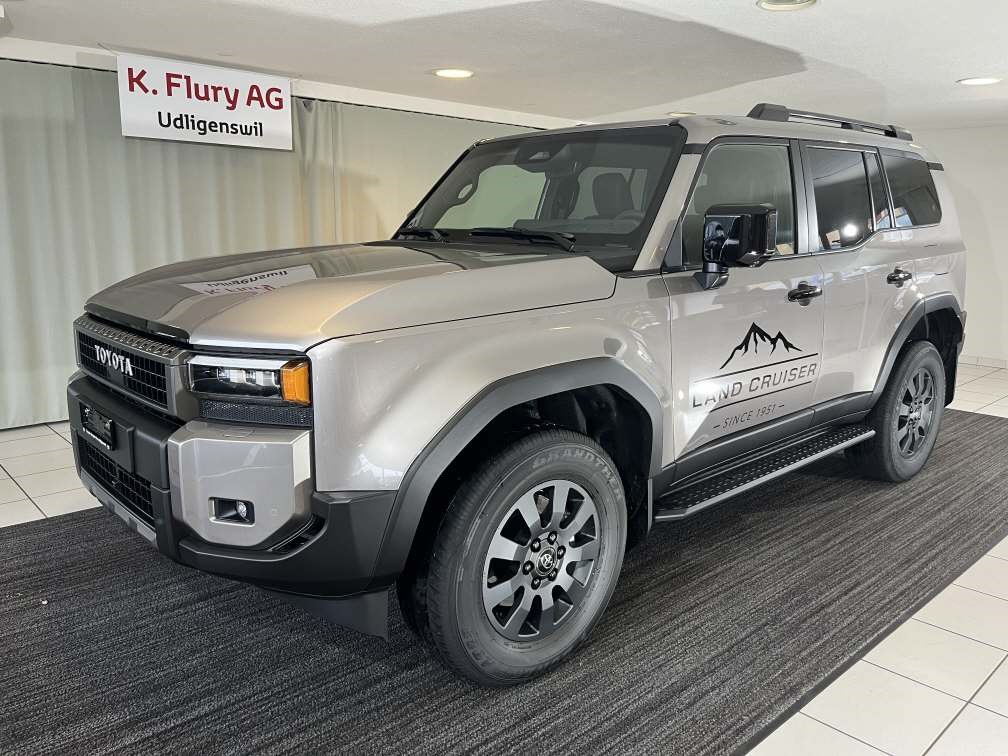 TOYOTA Land Cruiser 2.8 (SUV / Geländewagen) Toyota TOYOTA Land Cruiser 2.8 (SUV / Geländewagen)