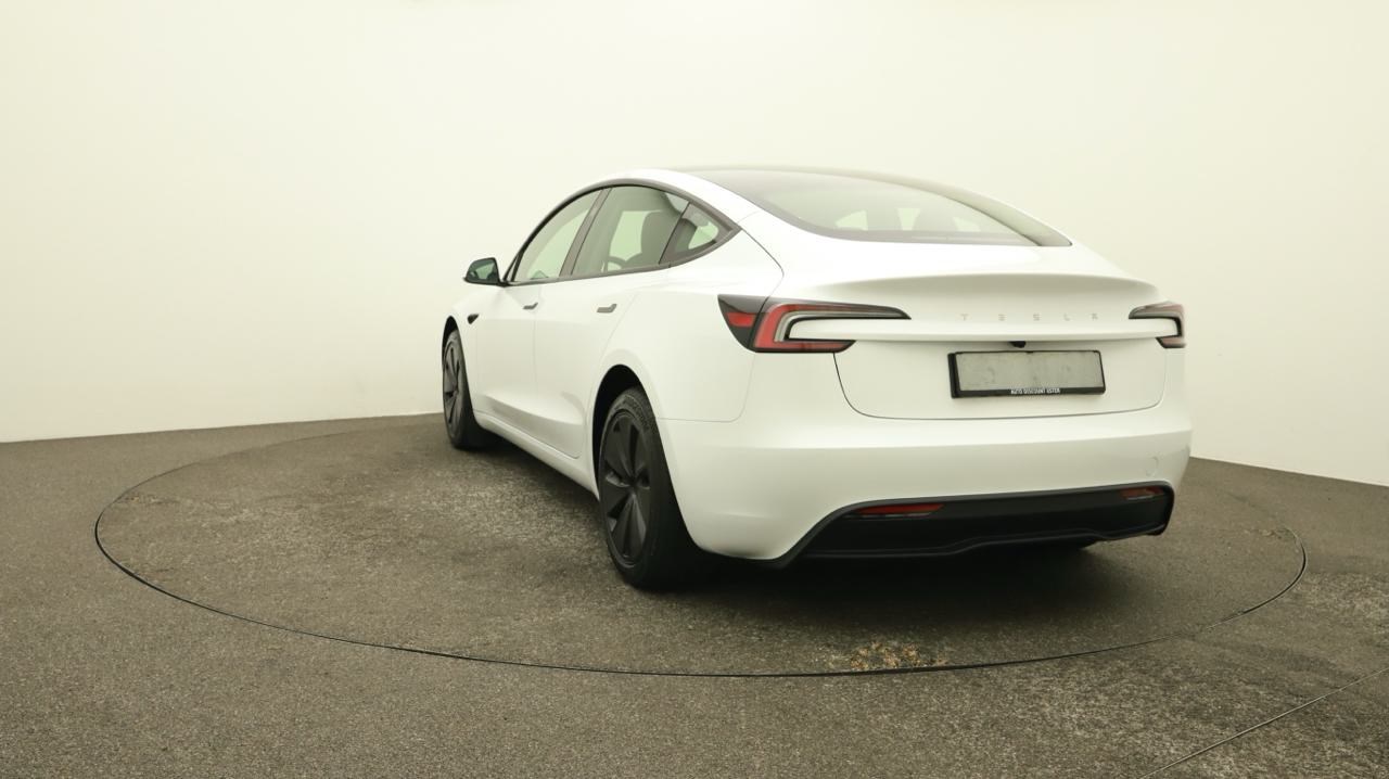 TESLA Model 3 Long Range RWD-showroom-element-3