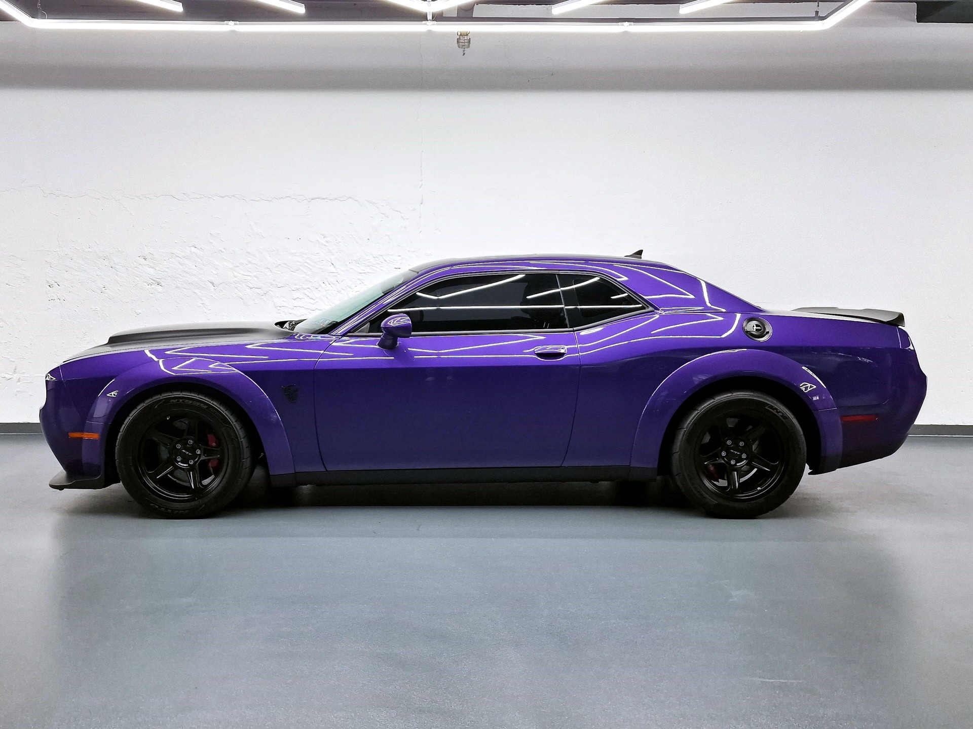 DODGE Challenger SRT Demon-image-4