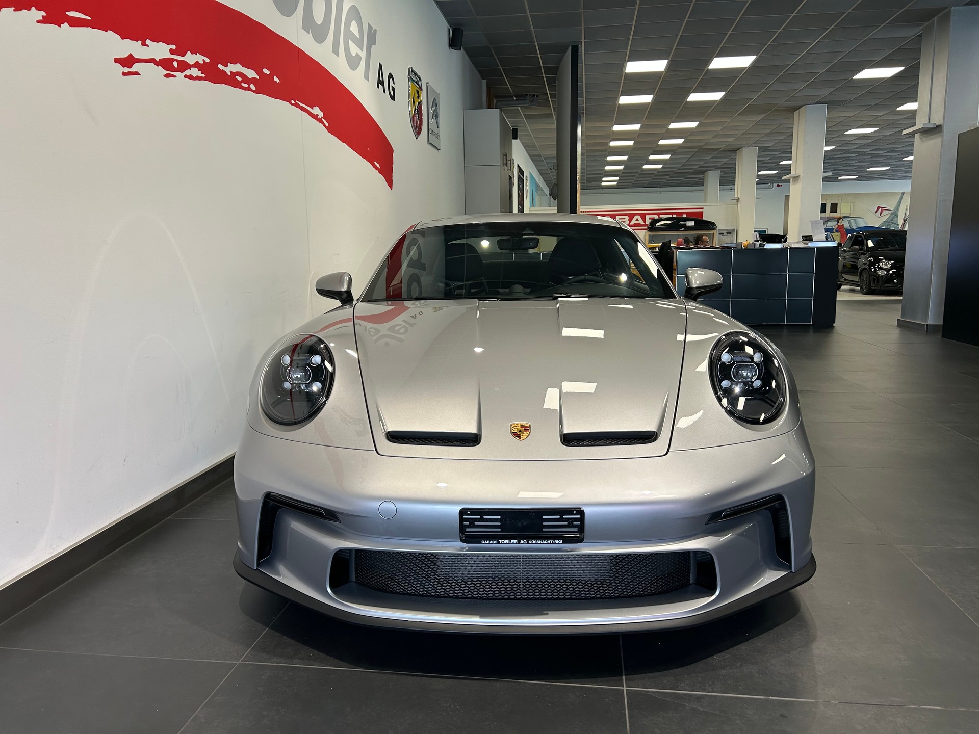 PORSCHE 911 GT3 Touring PDK-image-3