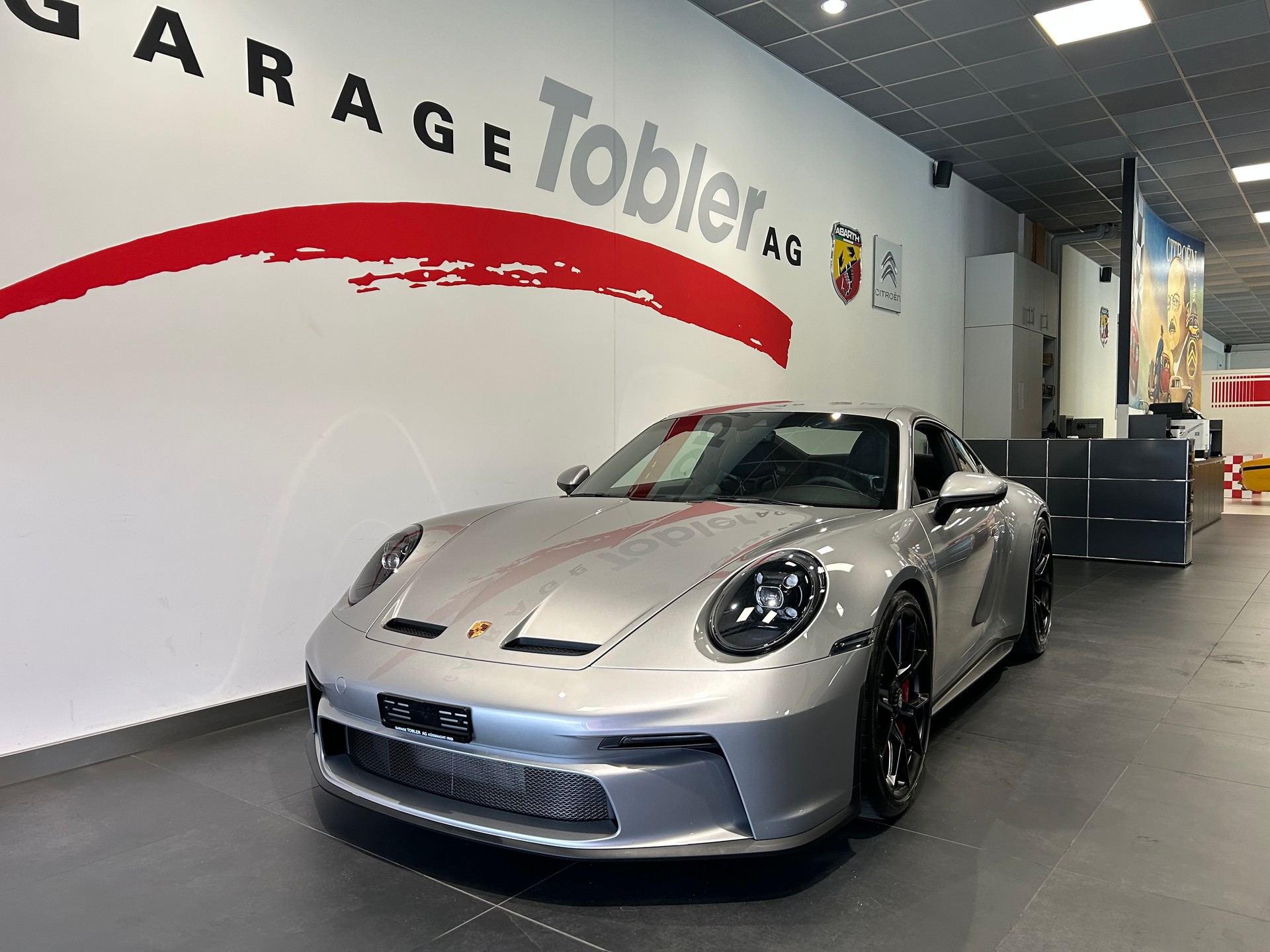 PORSCHE 911 GT3 Touring PDK-image-1