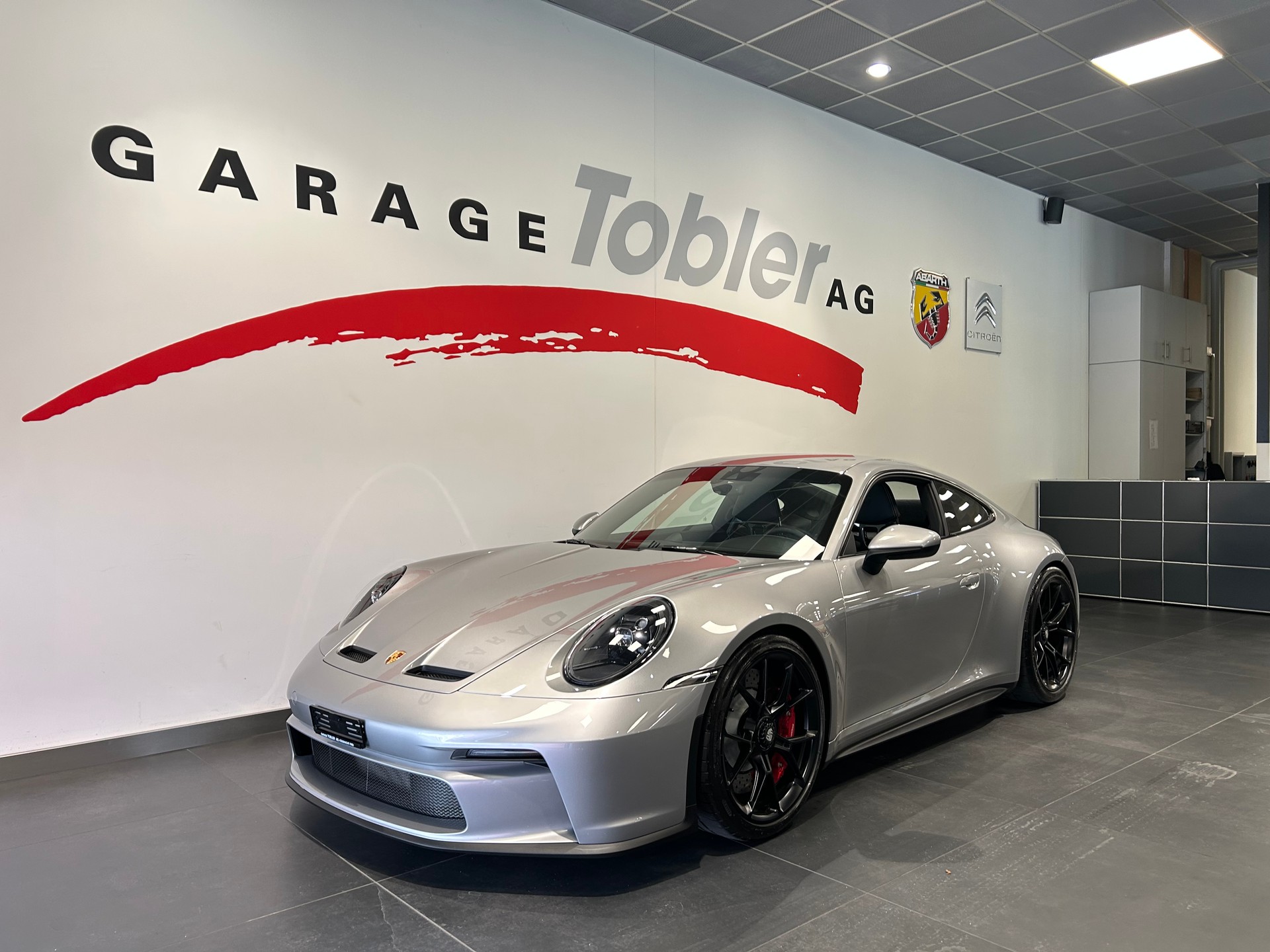 PORSCHE 911 GT3 Touring PDK-image-5