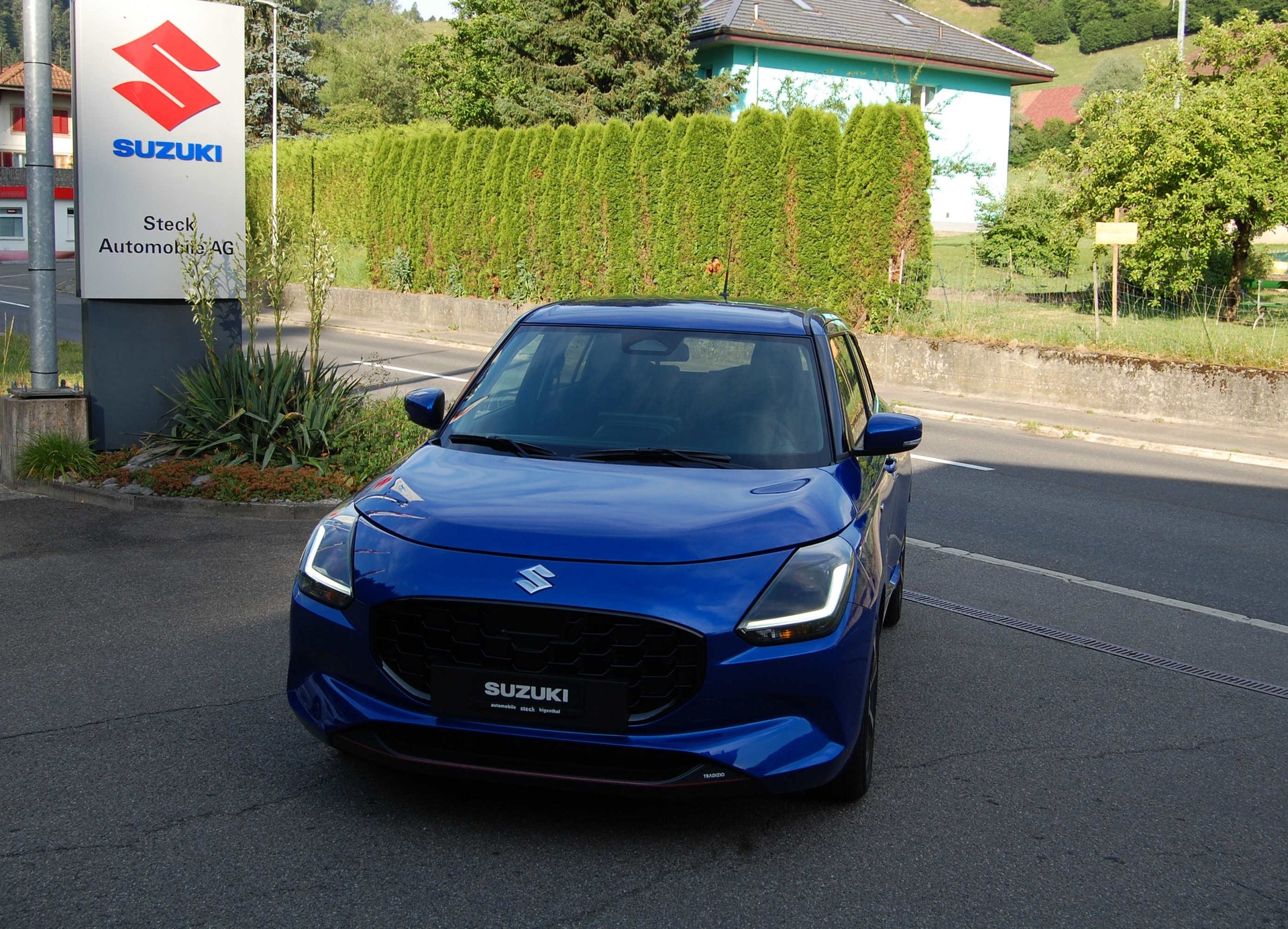 SUZUKI Swift 1.2 Tradizio Top Hybrid CVT-showroom-element-1