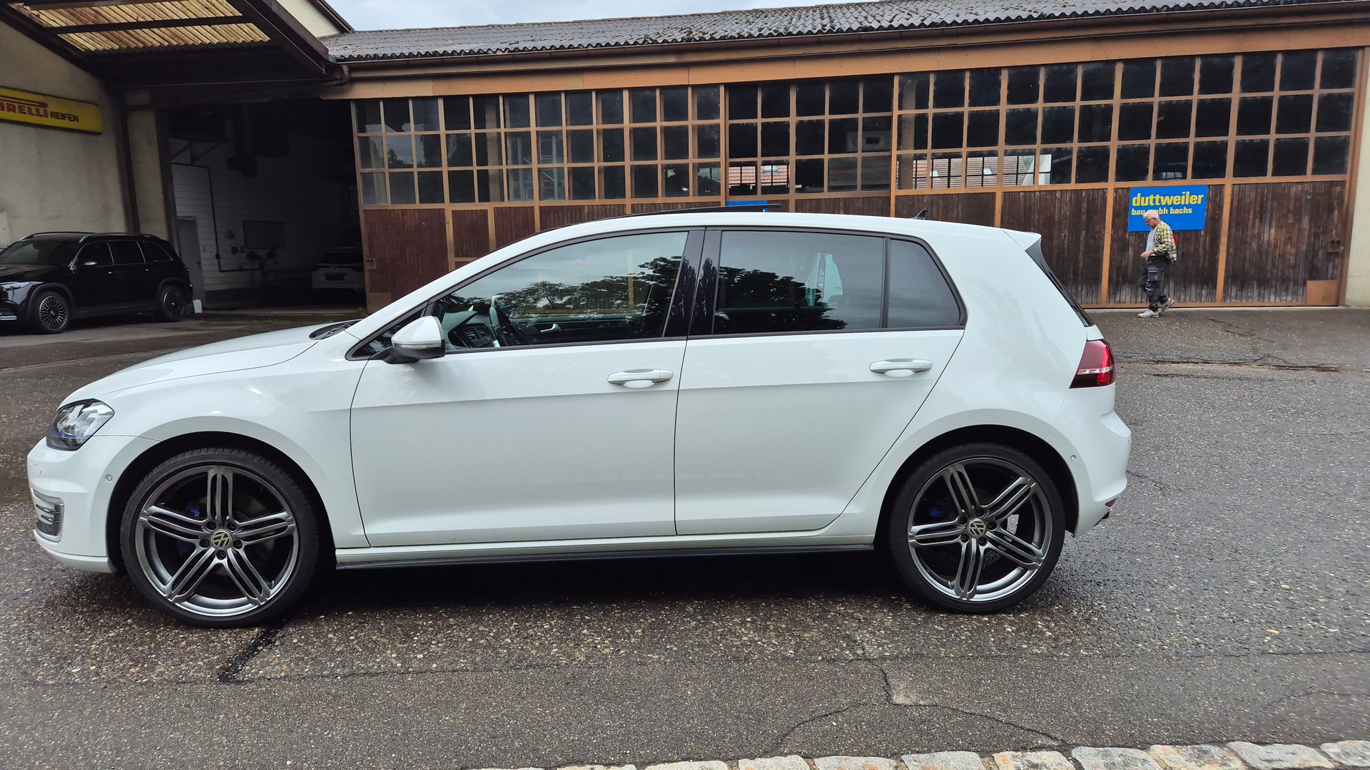VW Golf 1.4 TSI GTE DSG-showroom-element-3