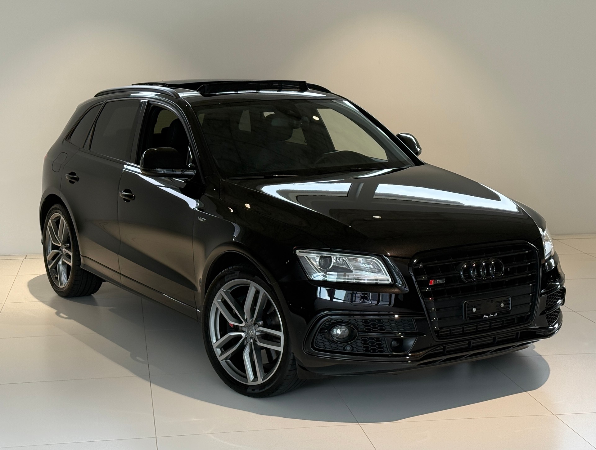 AUDI SQ5 3.0 TDI plus / 340PS quattro tiptronic