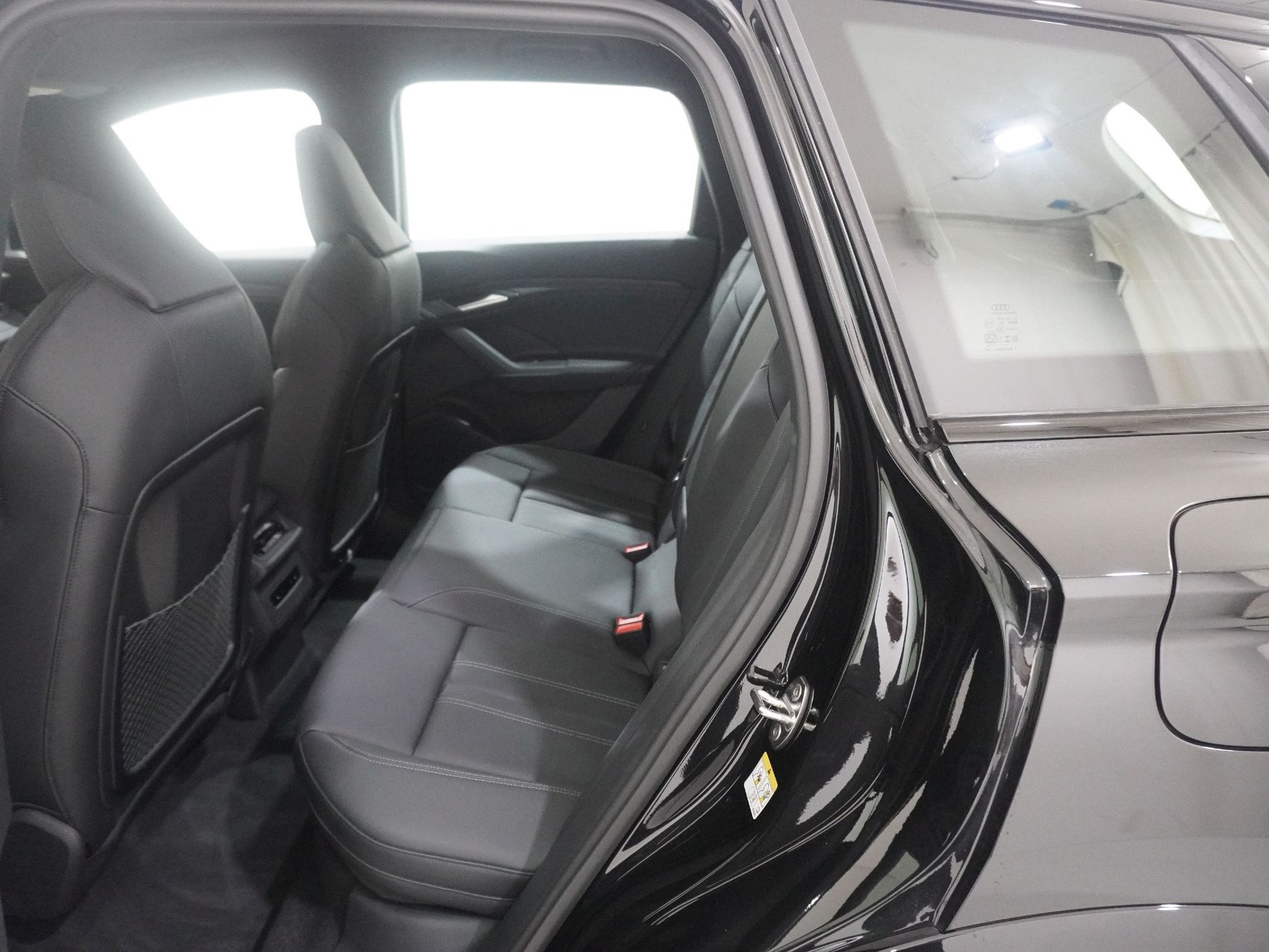 AUDI Q6 E-TRON quattro S line-image-15