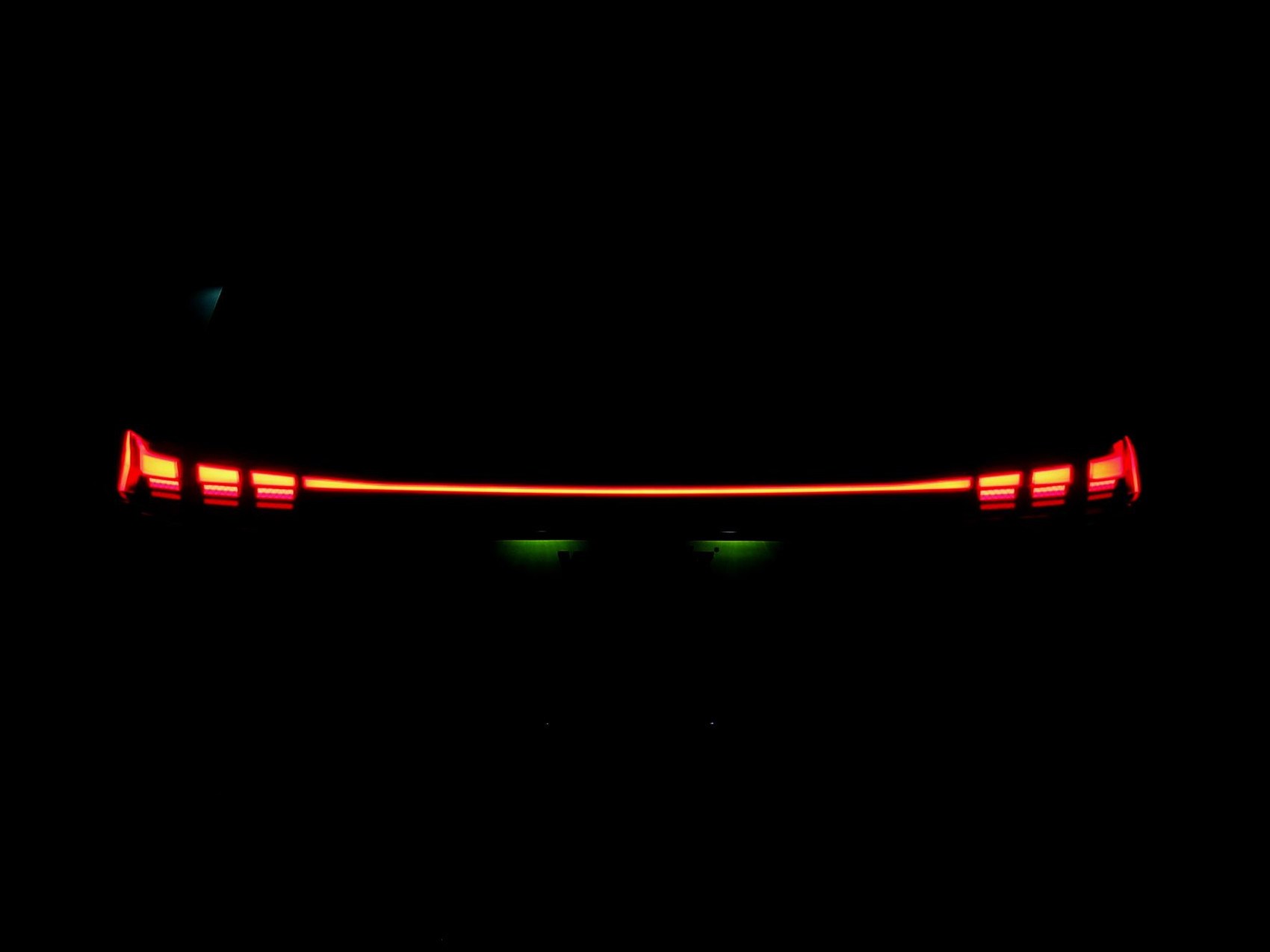 AUDI Q6 E-TRON quattro S line-image-4