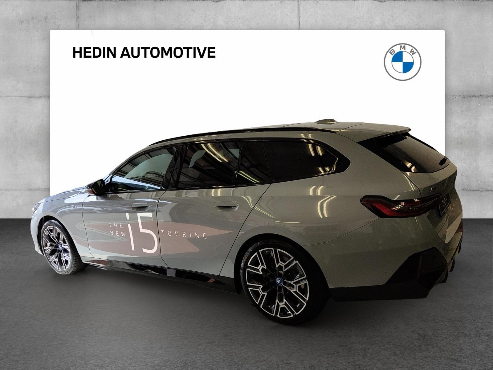 BMW i5 M60 xDrive Touring-showroom-element-3