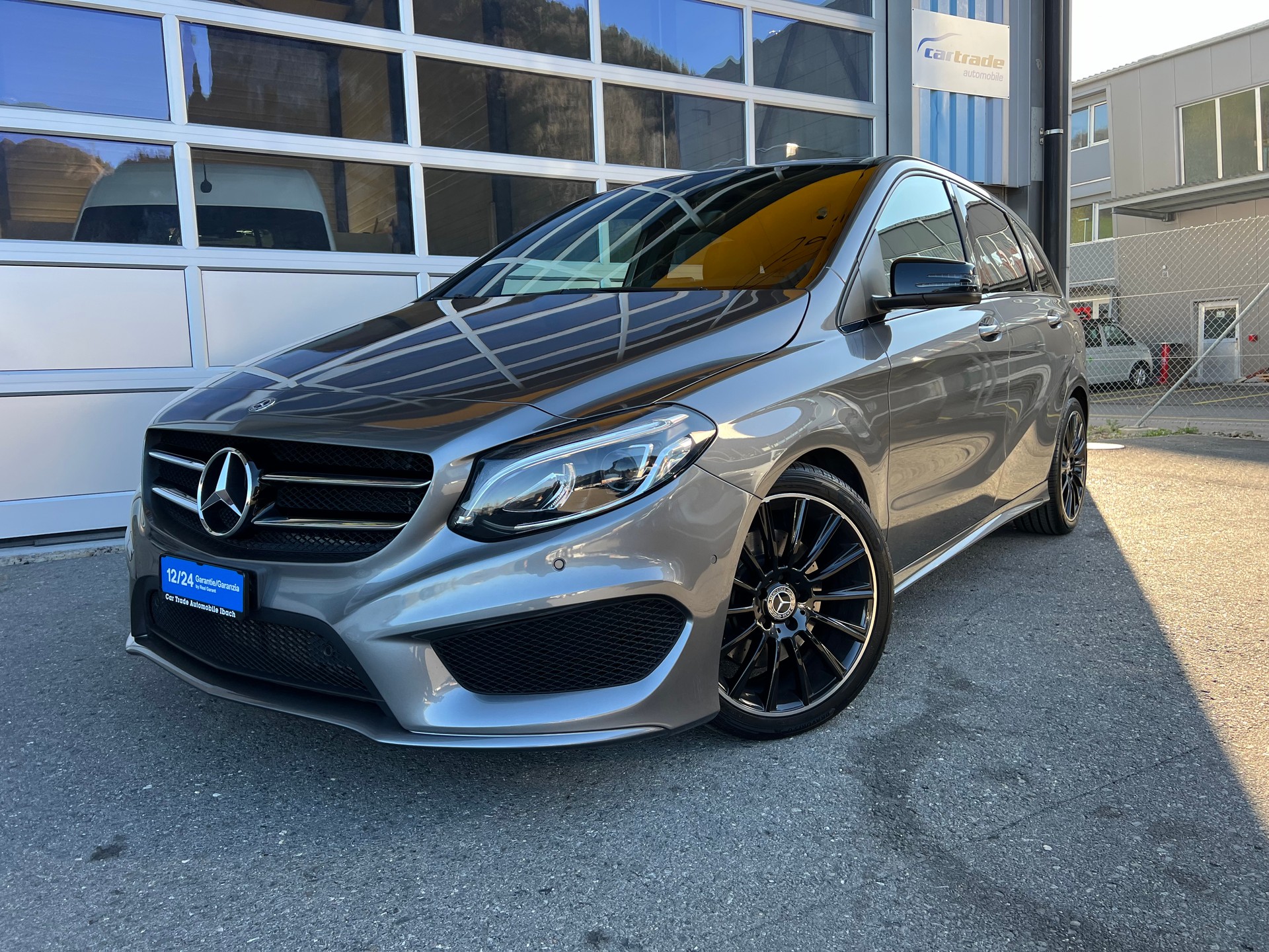 MERCEDES-BENZ B 220 CDI Swiss Star Edition AMG Line 4Matic-showroom-element-2
