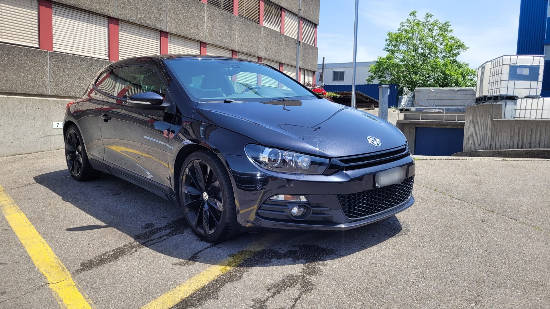 VW Scirocco 2.0 TSI DSG-image-0