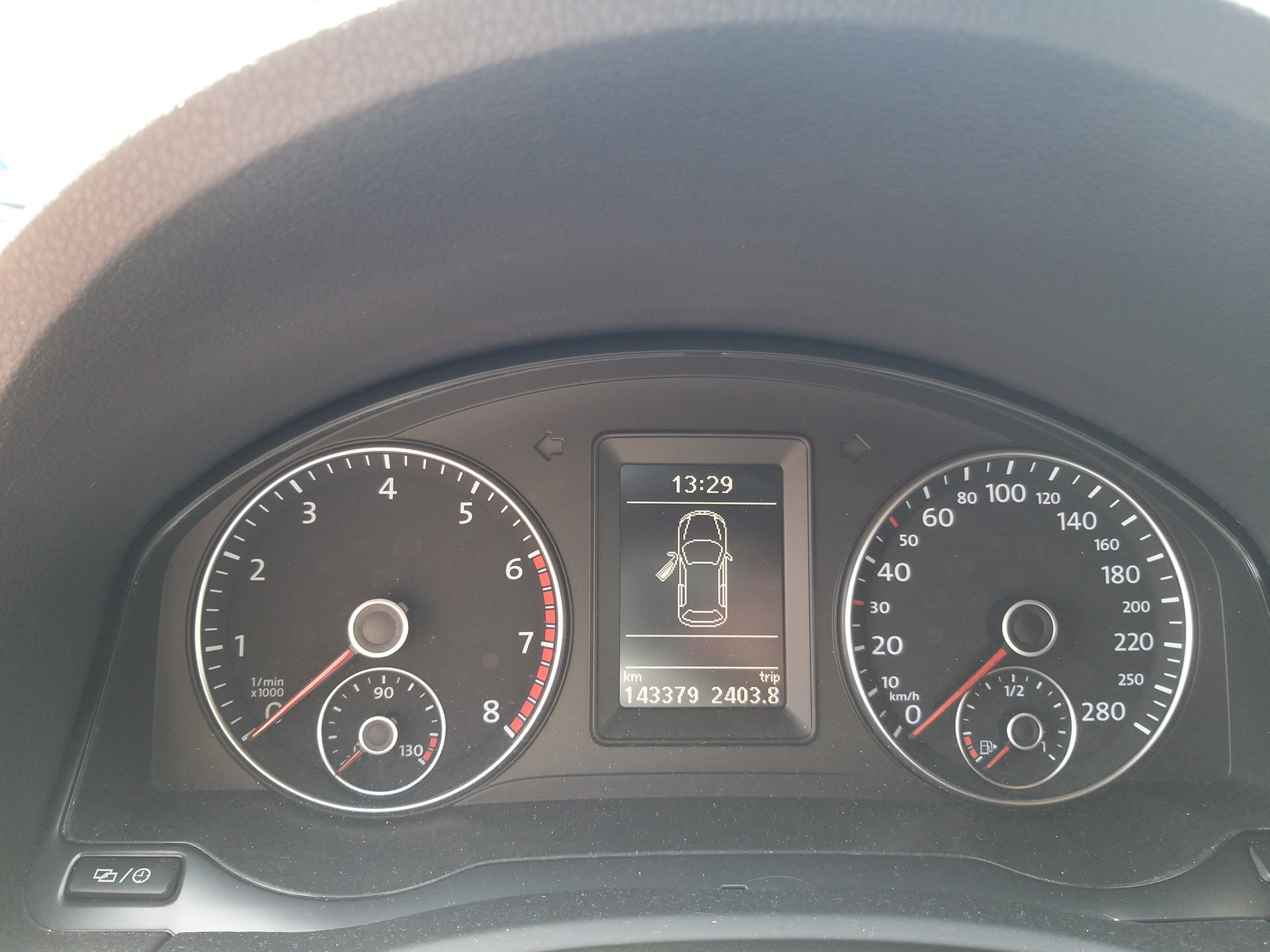 VW Scirocco 2.0 TSI DSG-image-12