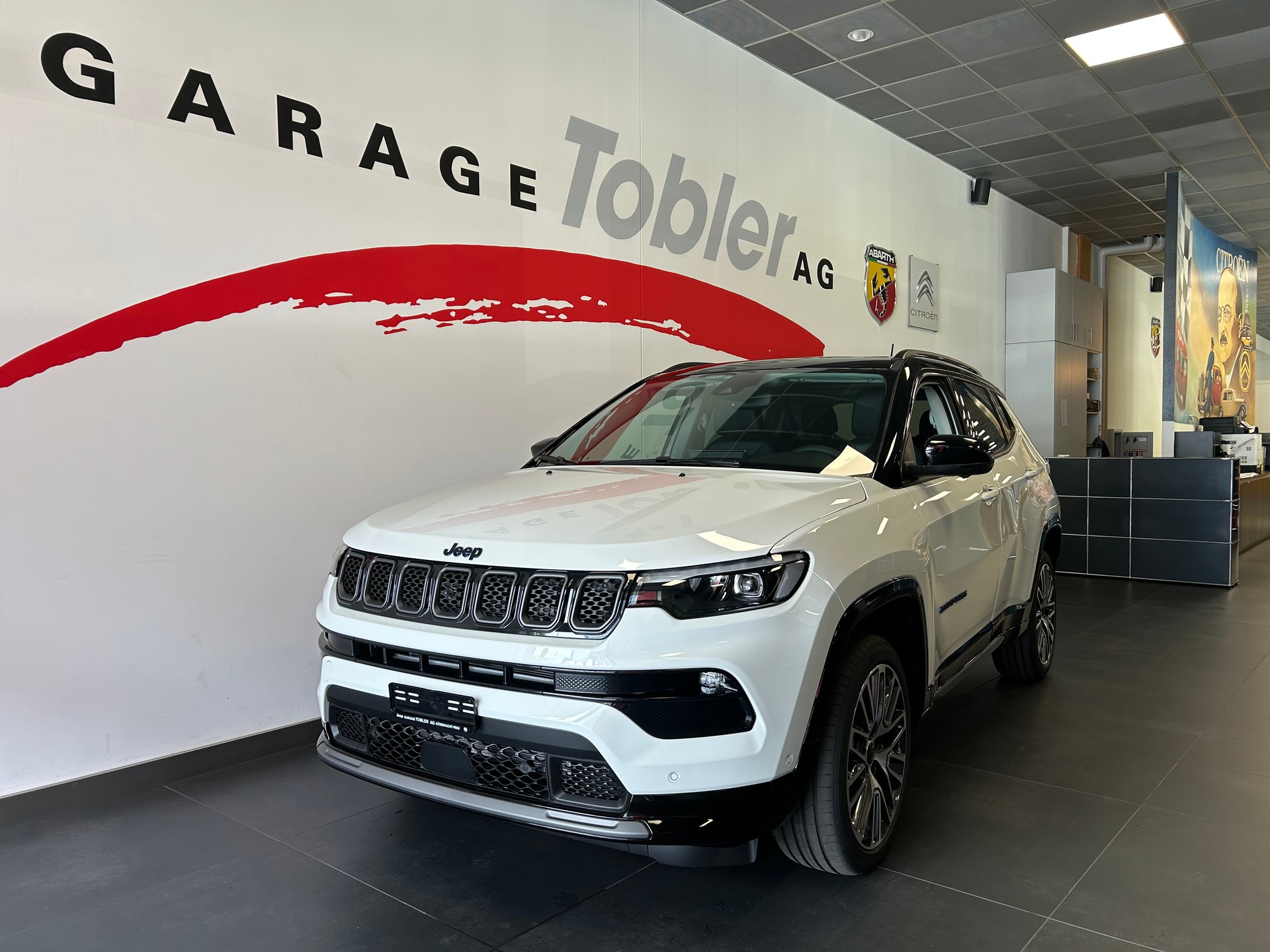 JEEP Compass 1.3 T PHEV Summit Sky AWD-showroom-element-1