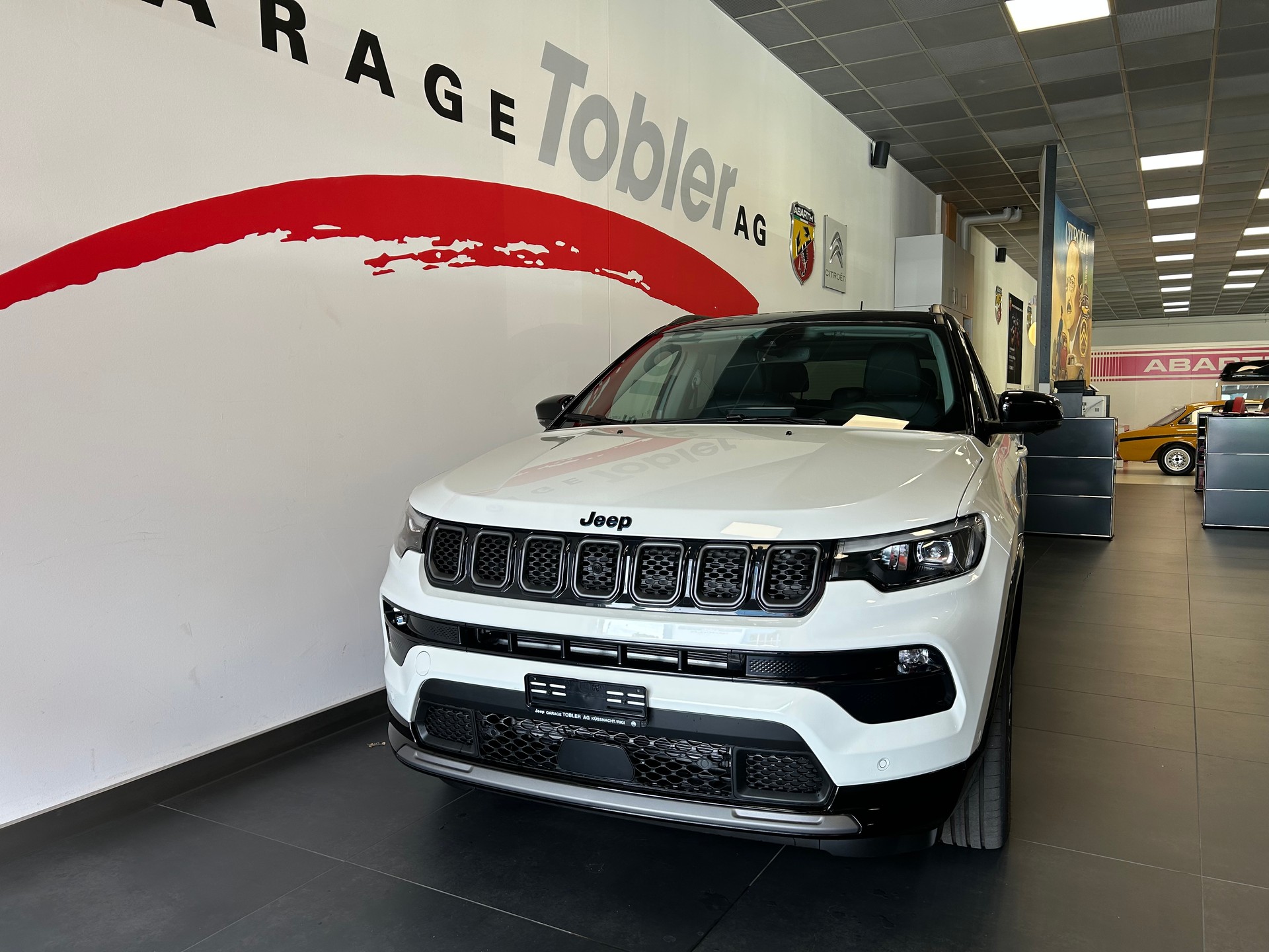 JEEP Compass 1.3 T PHEV Summit Sky AWD-showroom-element-2