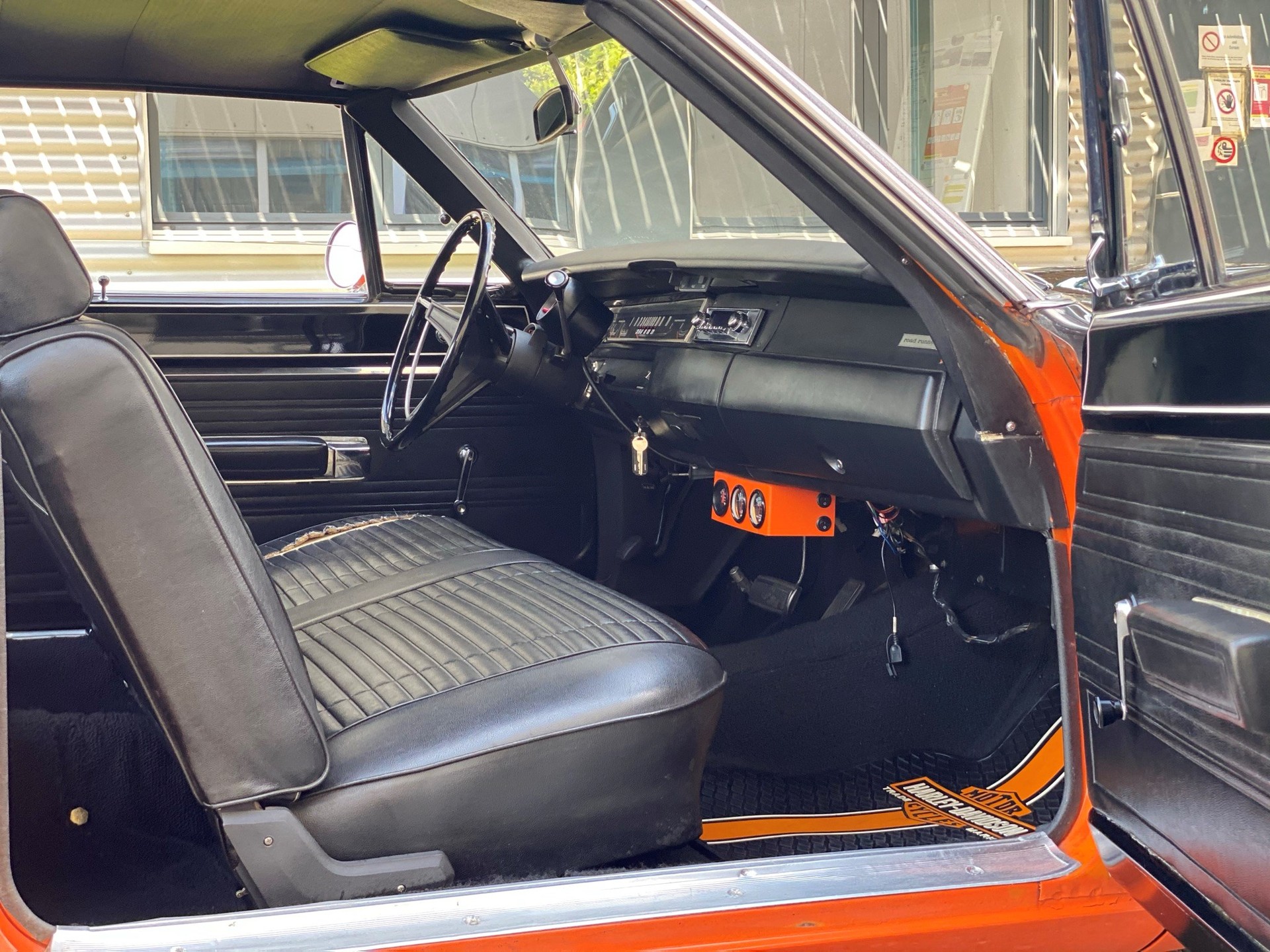PLYMOUTH Road Runner-image-13