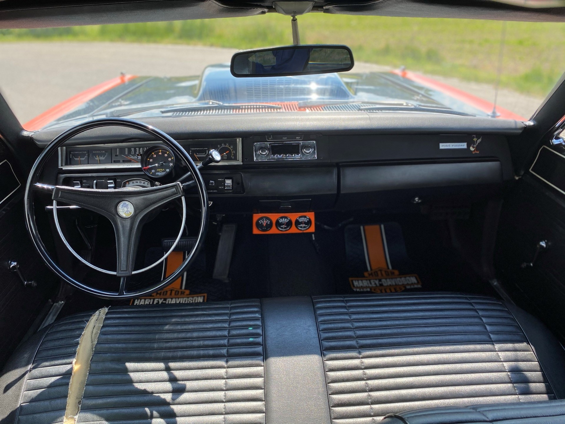 PLYMOUTH Road Runner-image-9