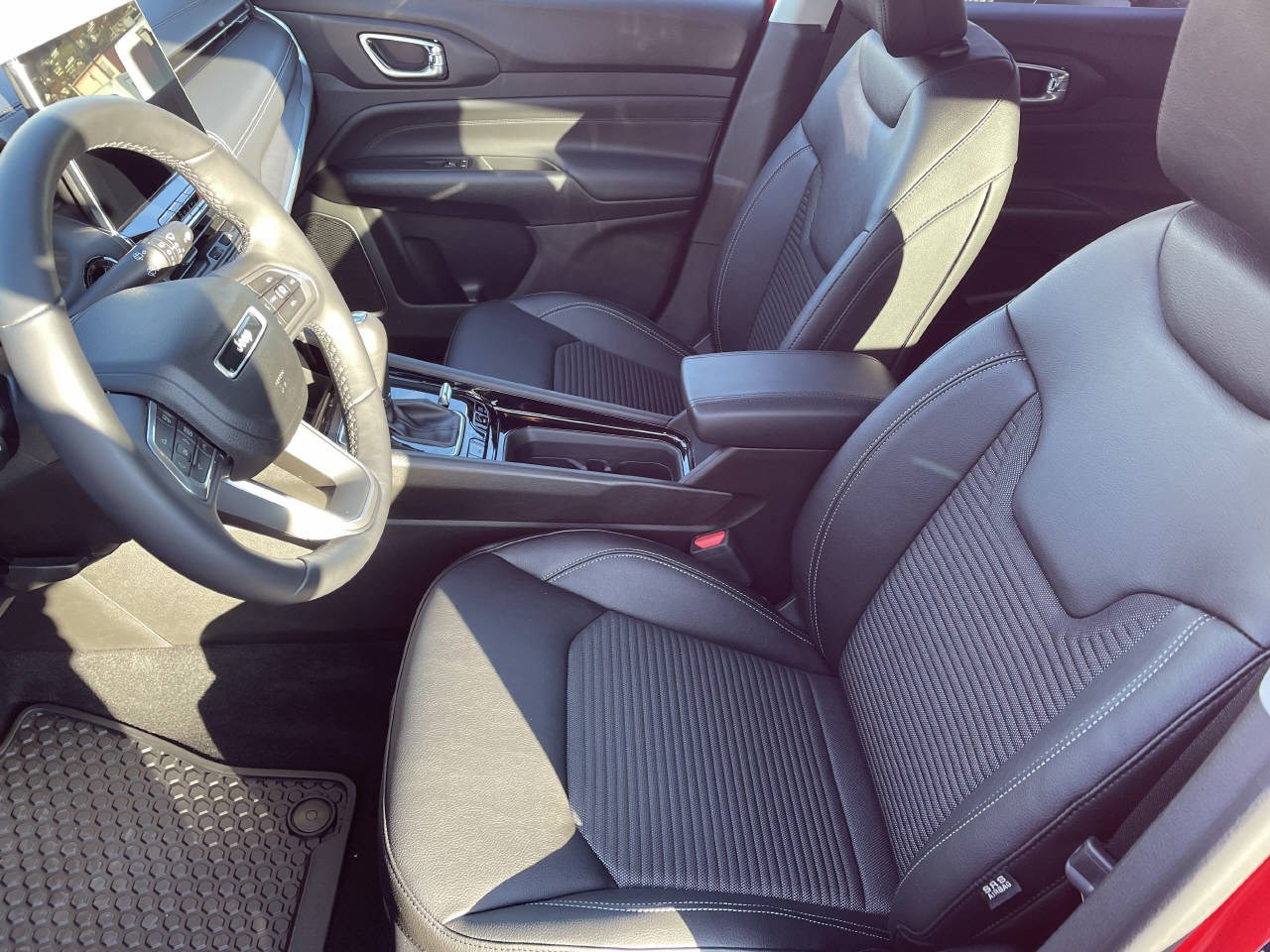 JEEP Compass 1.3 Swiss Limited Plus 4xe-image-5