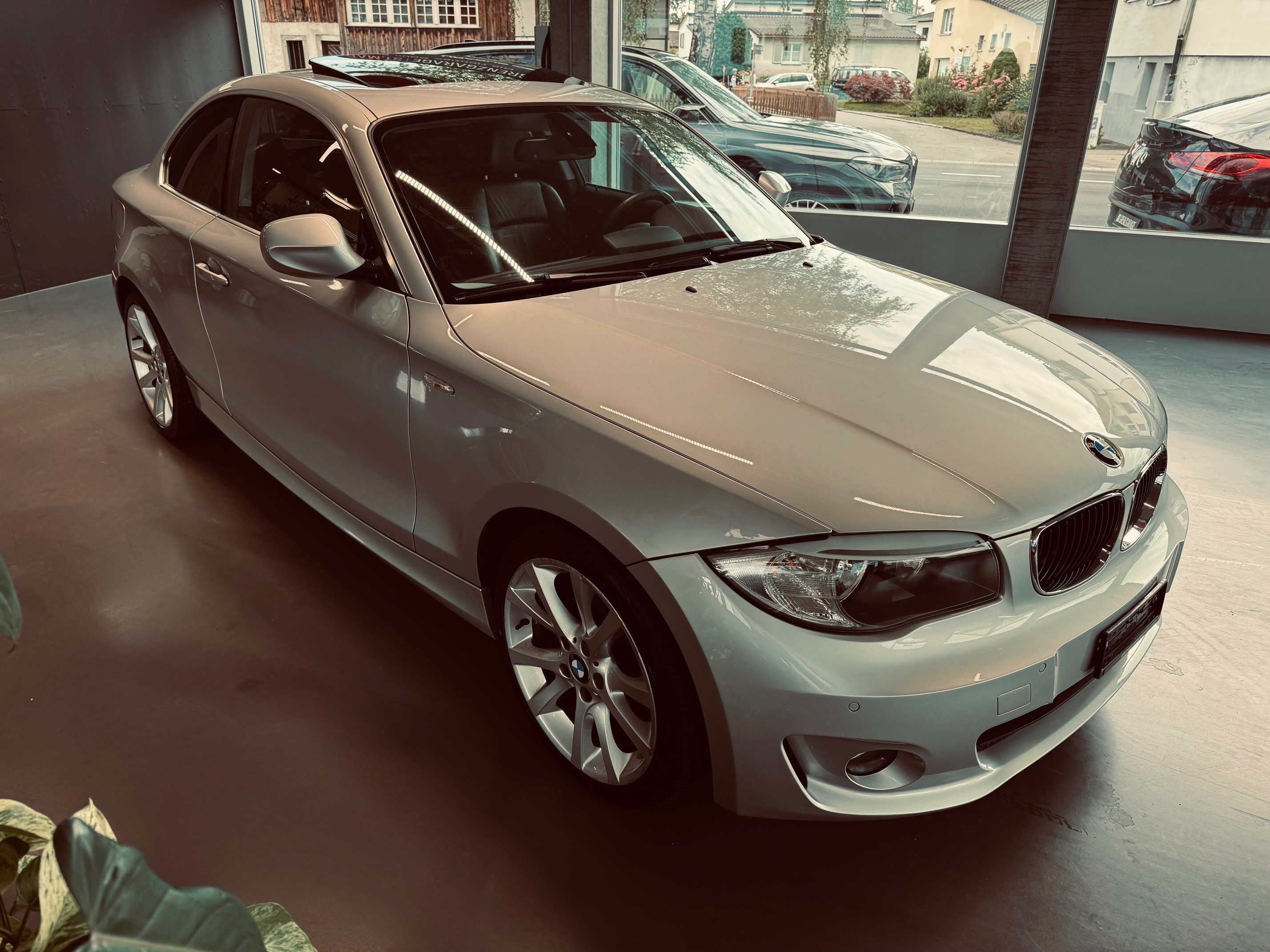 BMW 125i Coup Steptronic (Coup)