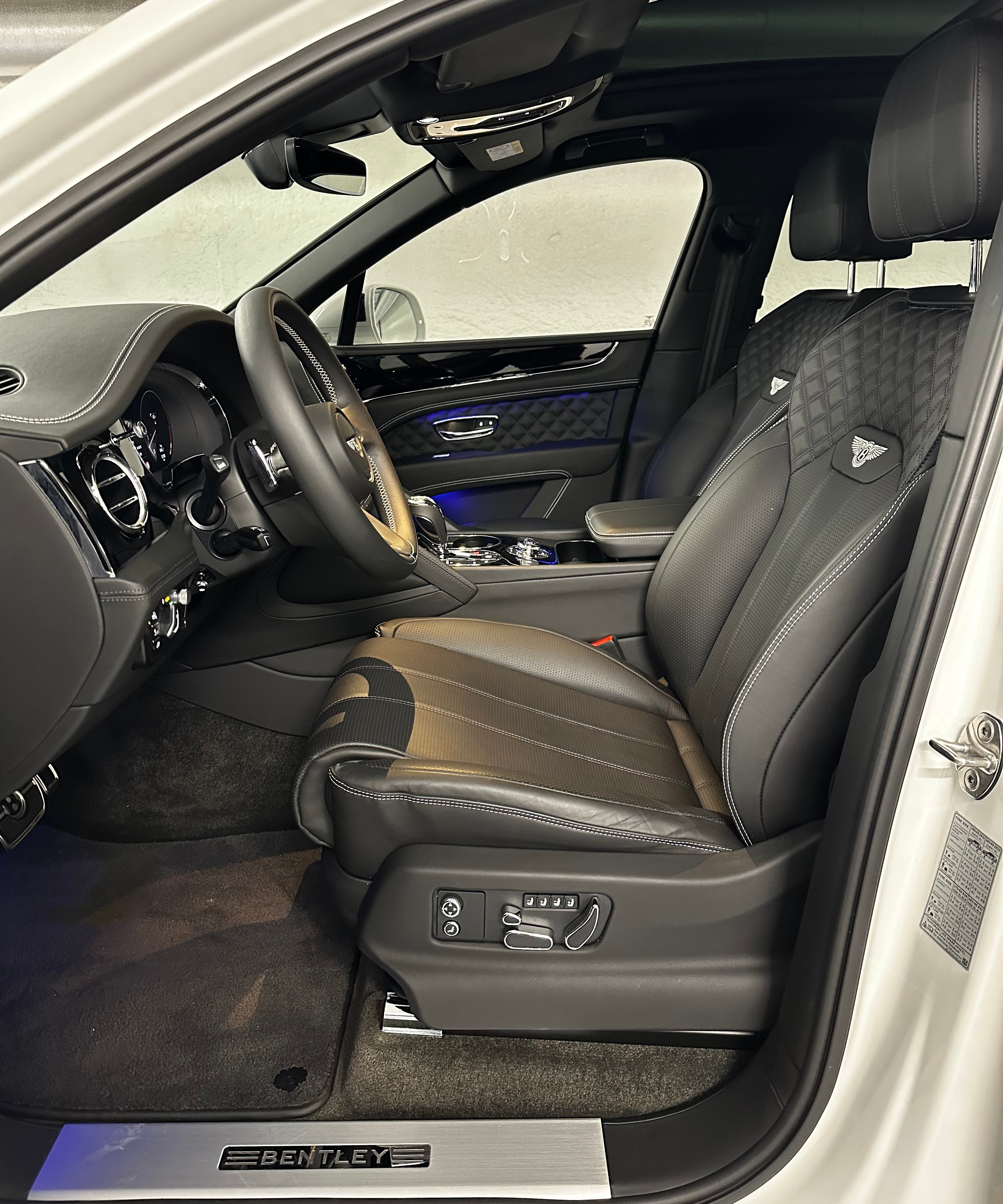 Image BENTLEY BENTAYGA Bentayga V8