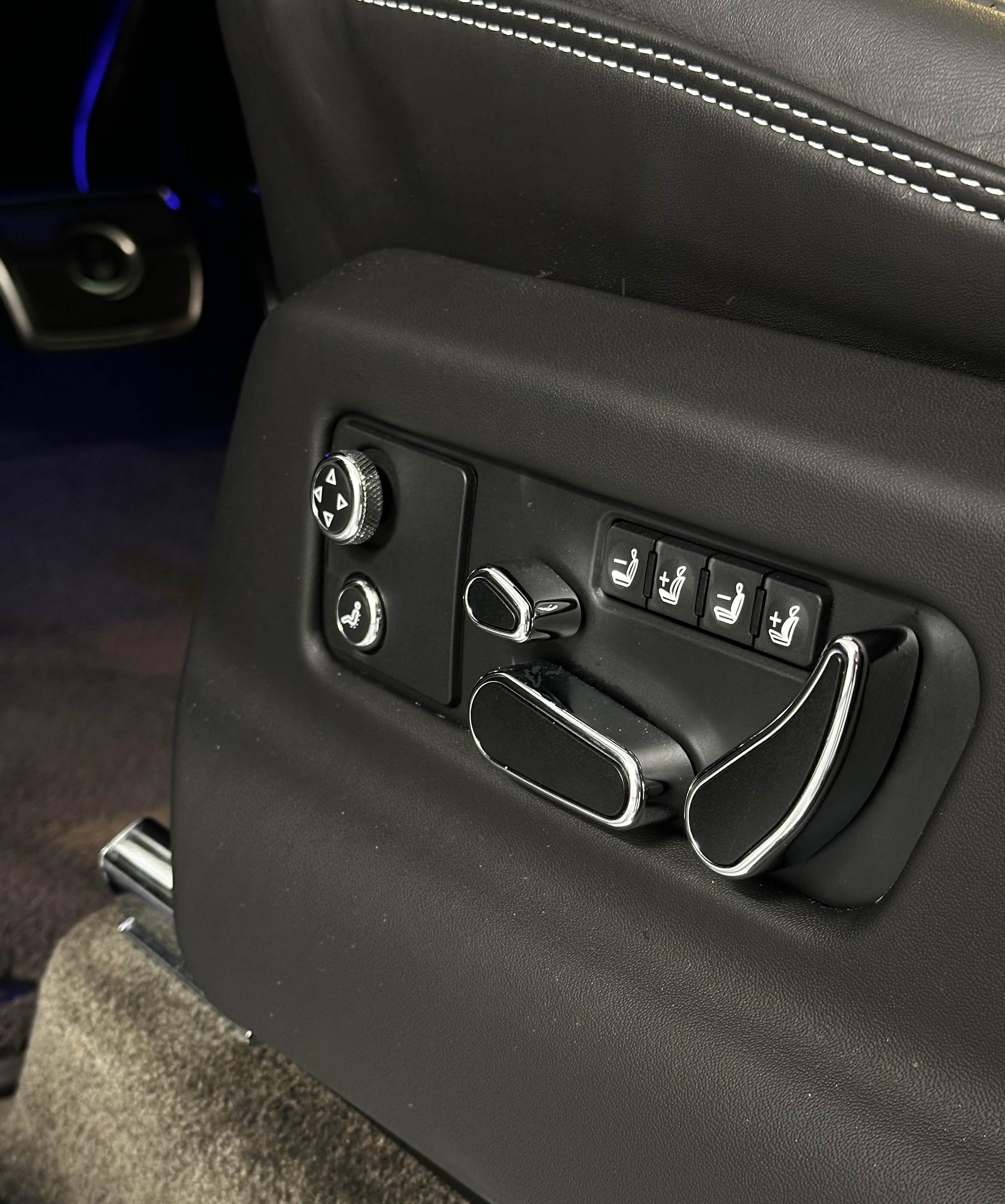 Image BENTLEY BENTAYGA Bentayga V8